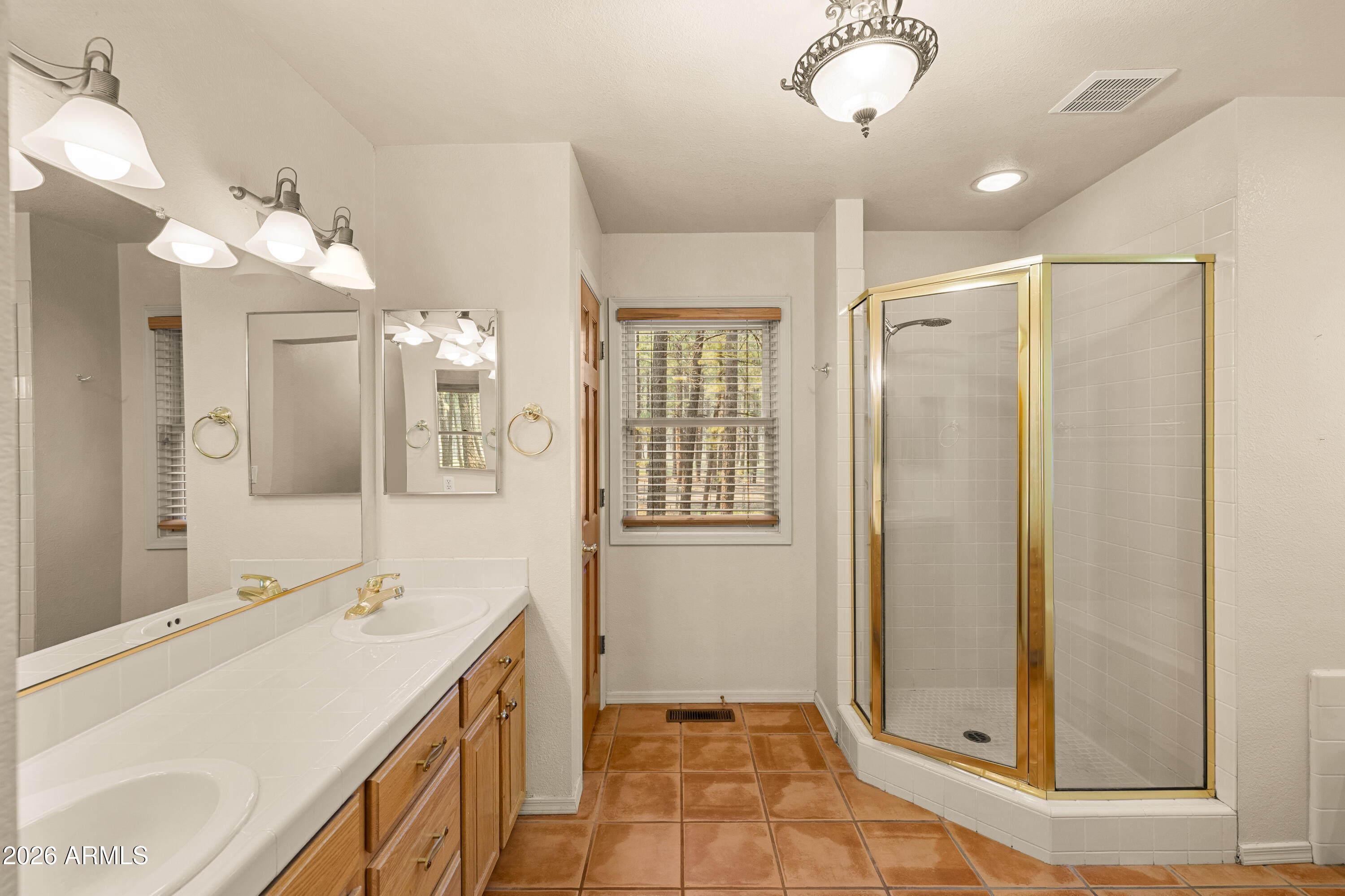 2950 W KILTIE Lane