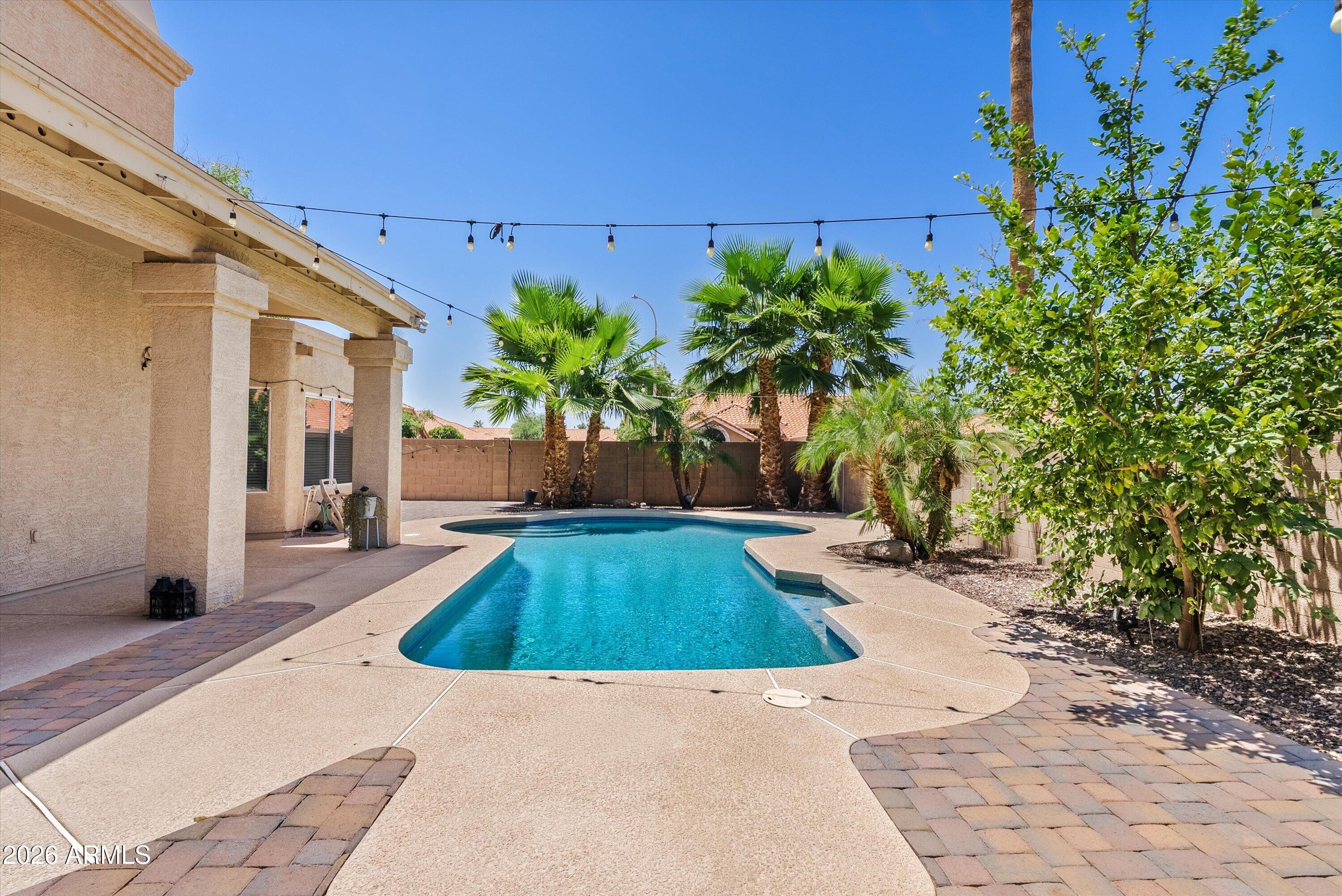 1300 N SYCAMORE Court