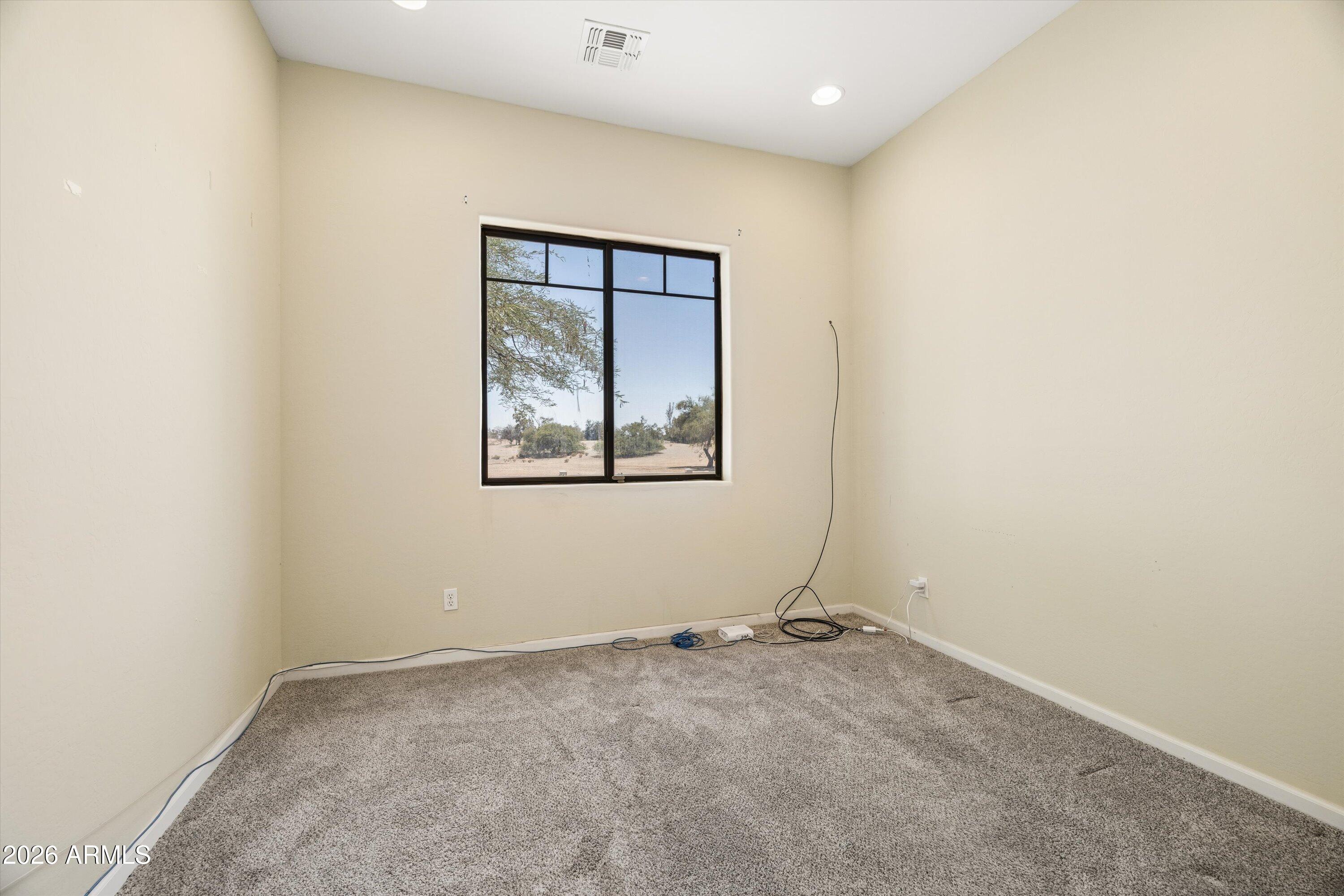 3725 W LONG Drive