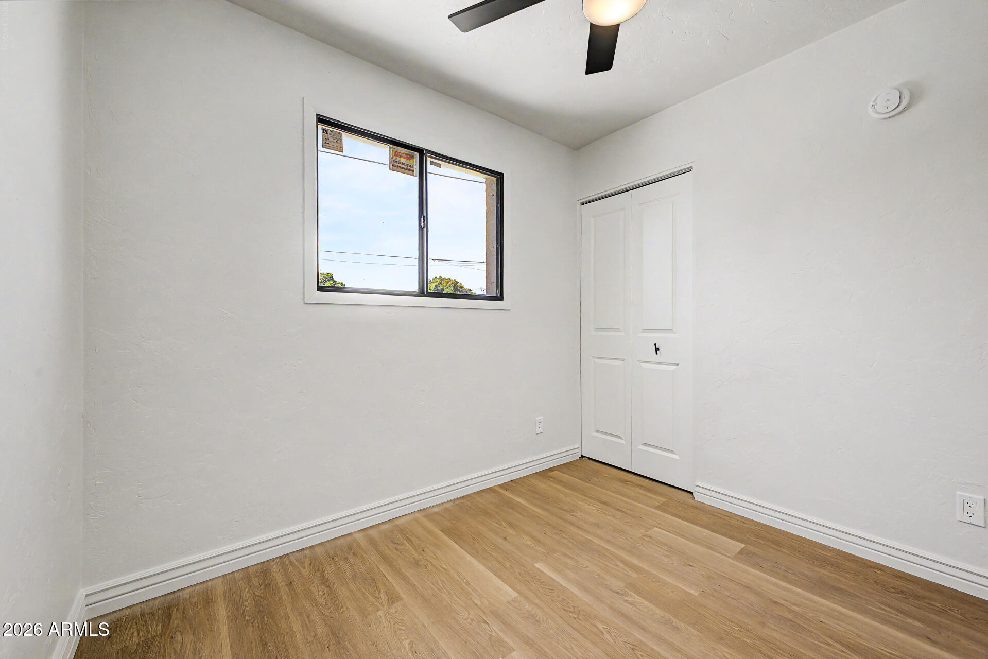 2141 W LAUREL Lane
