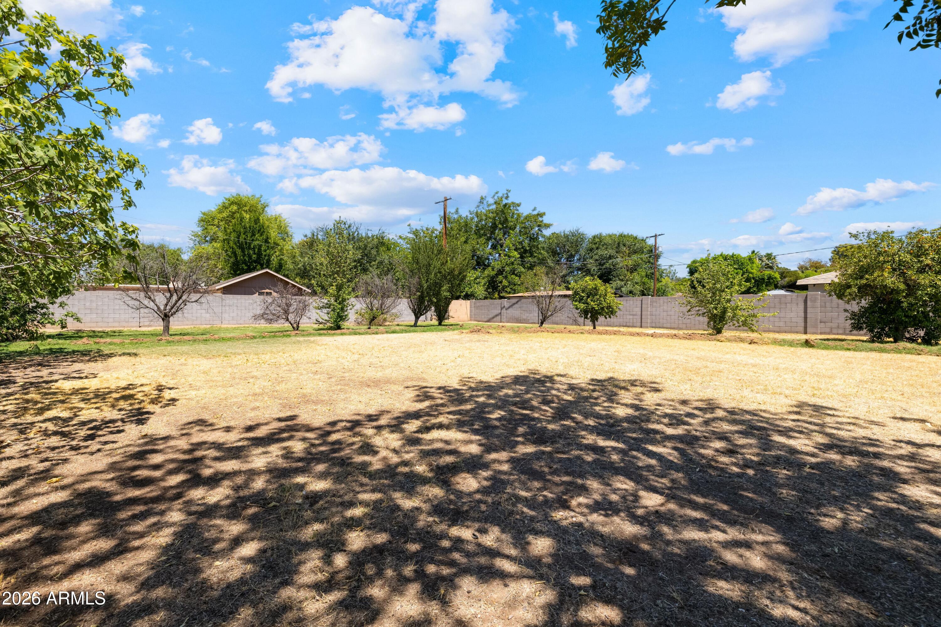 5704 N 11TH Avenue -