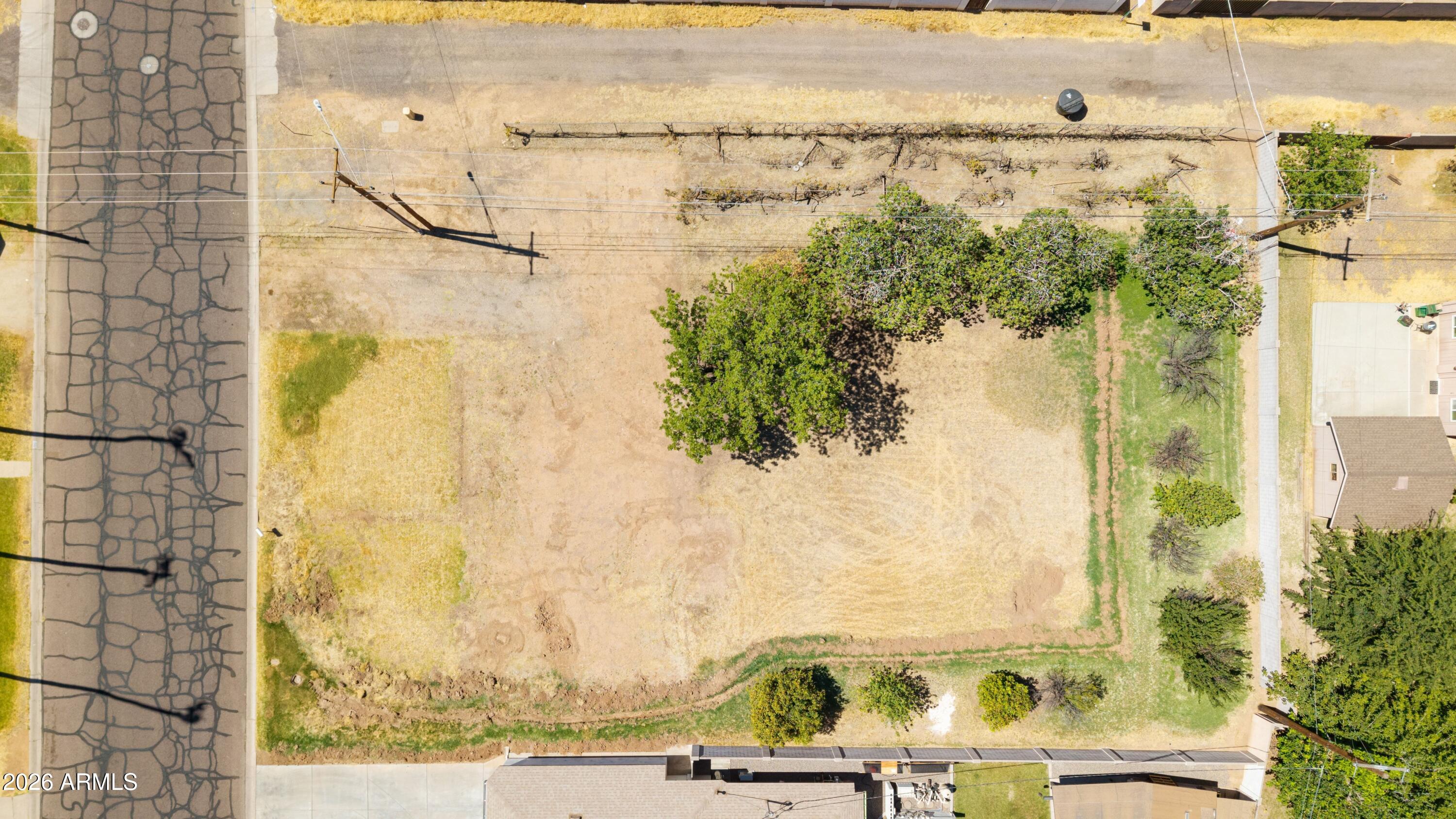 5704 N 11TH Avenue -