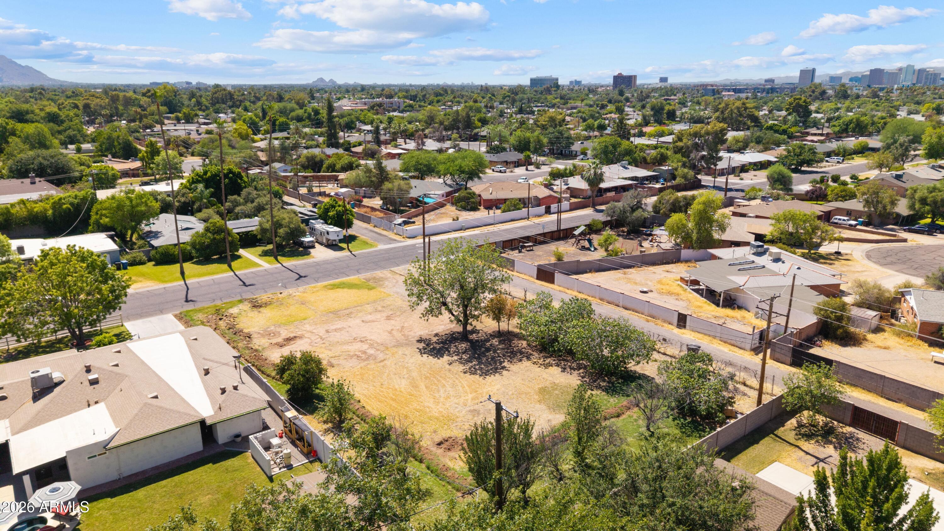 5704 N 11TH Avenue -