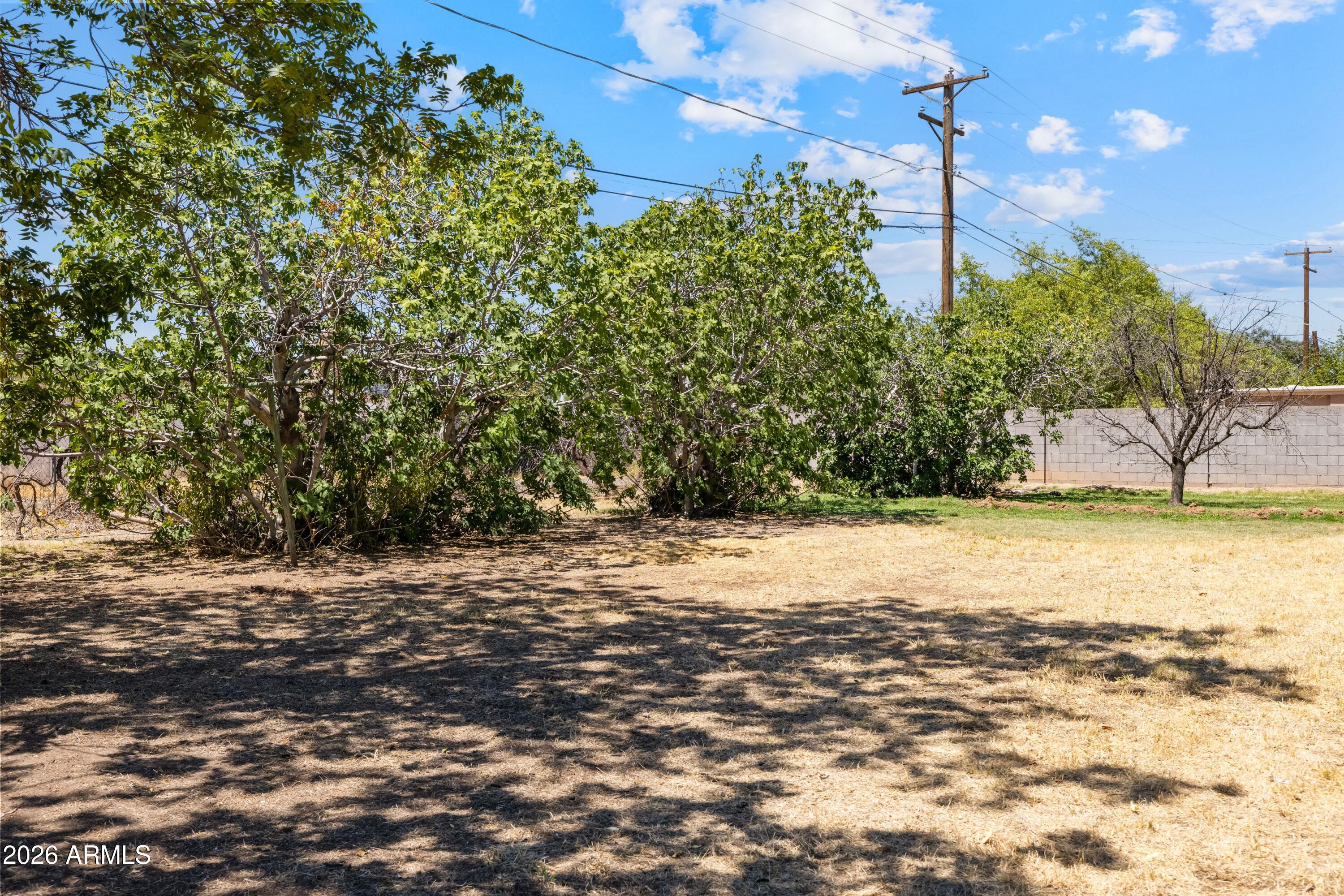 5704 N 11TH Avenue -