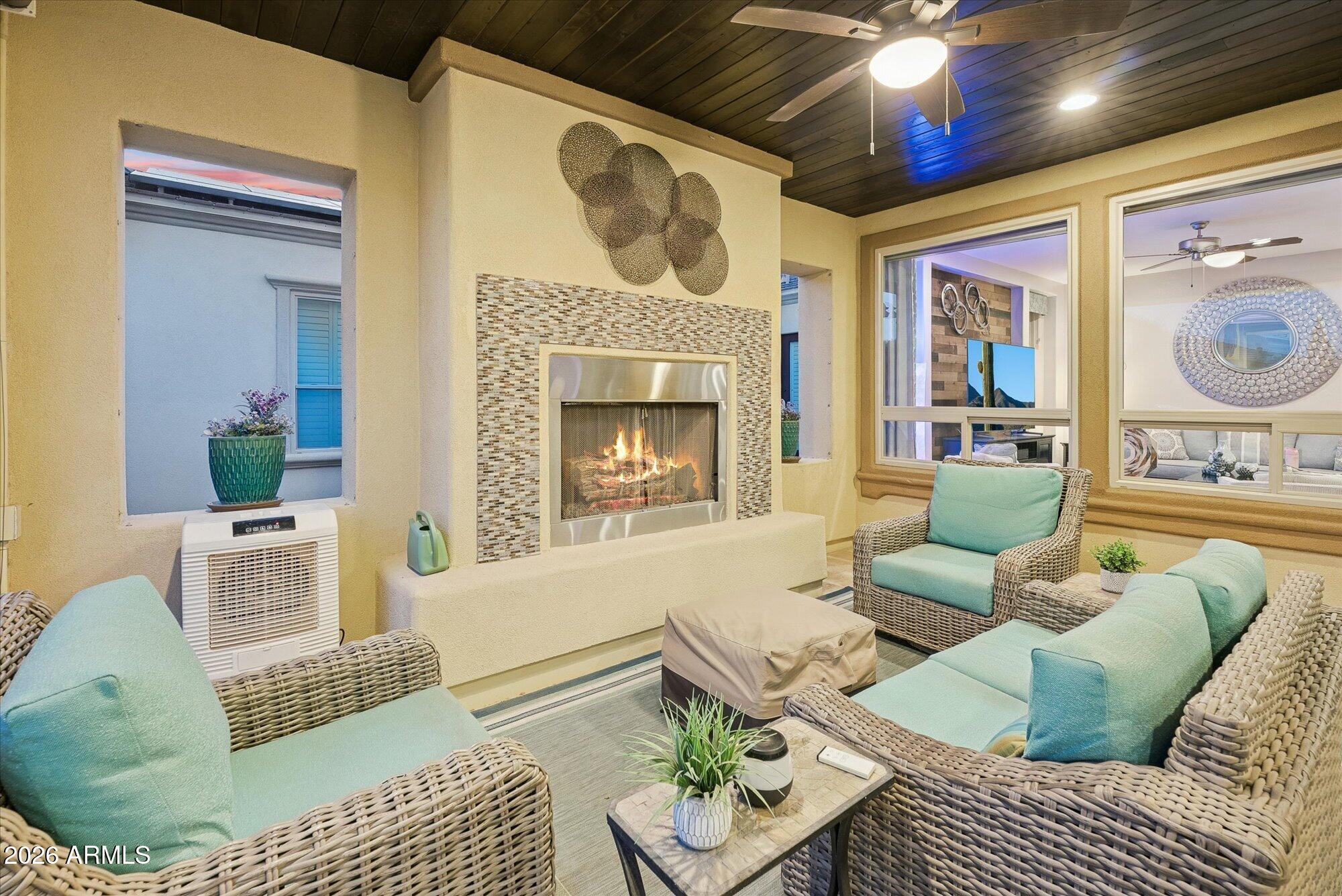 1523 E ELYSIAN Pass