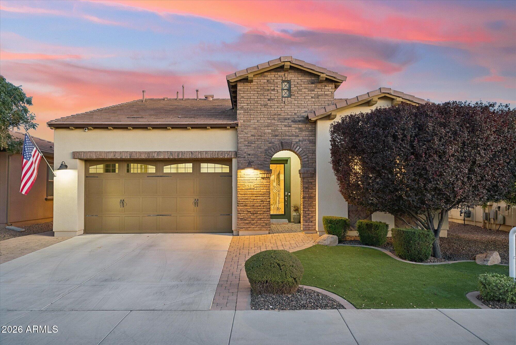 1523 E ELYSIAN Pass