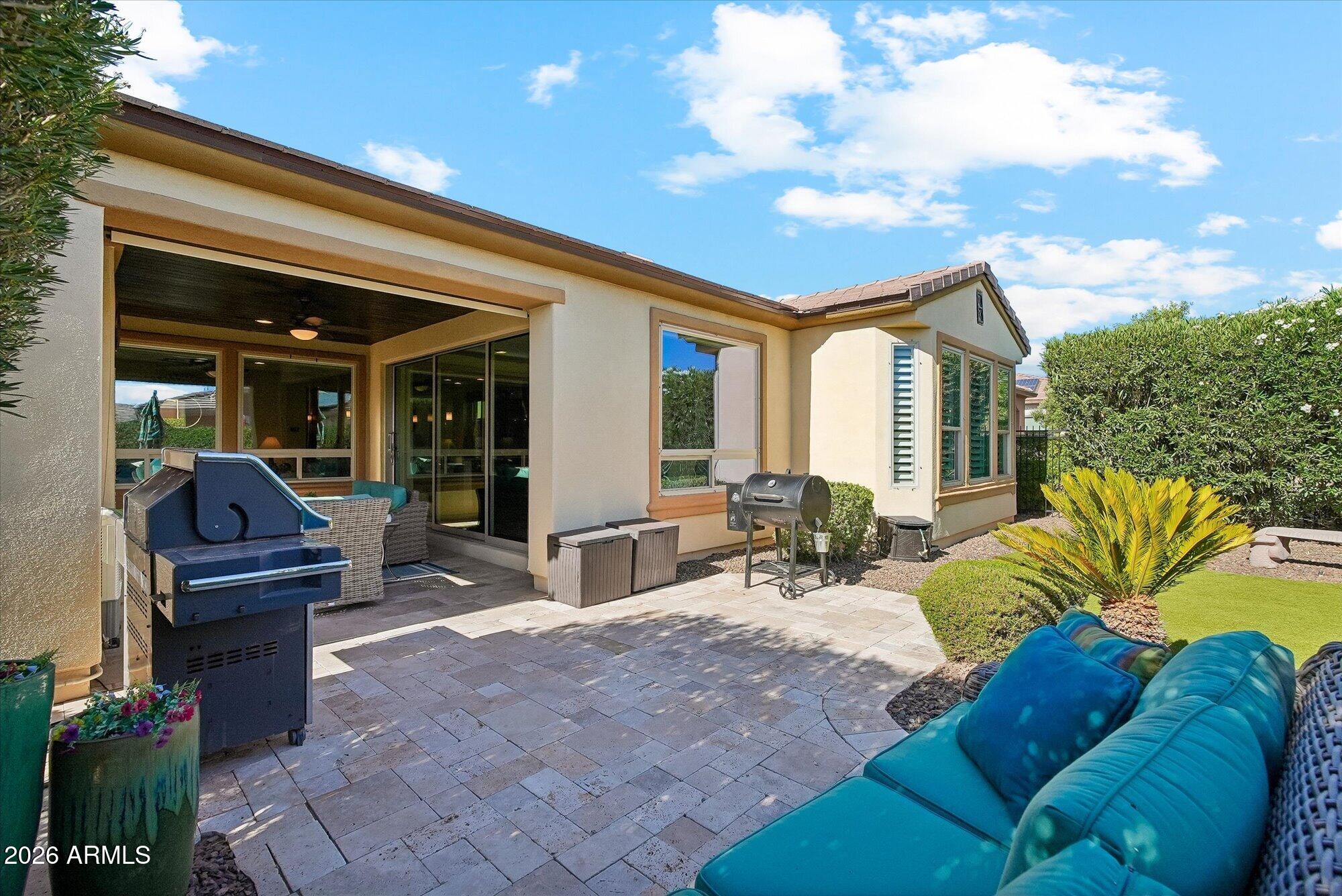 1523 E ELYSIAN Pass