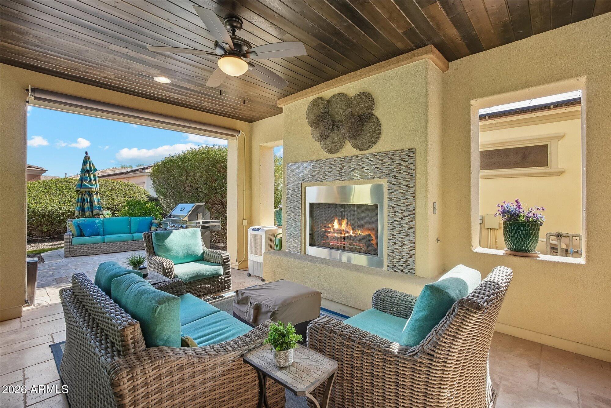 1523 E ELYSIAN Pass