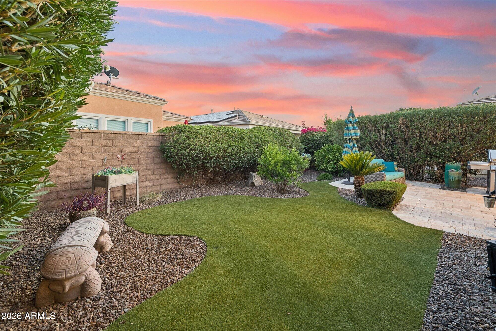 1523 E ELYSIAN Pass