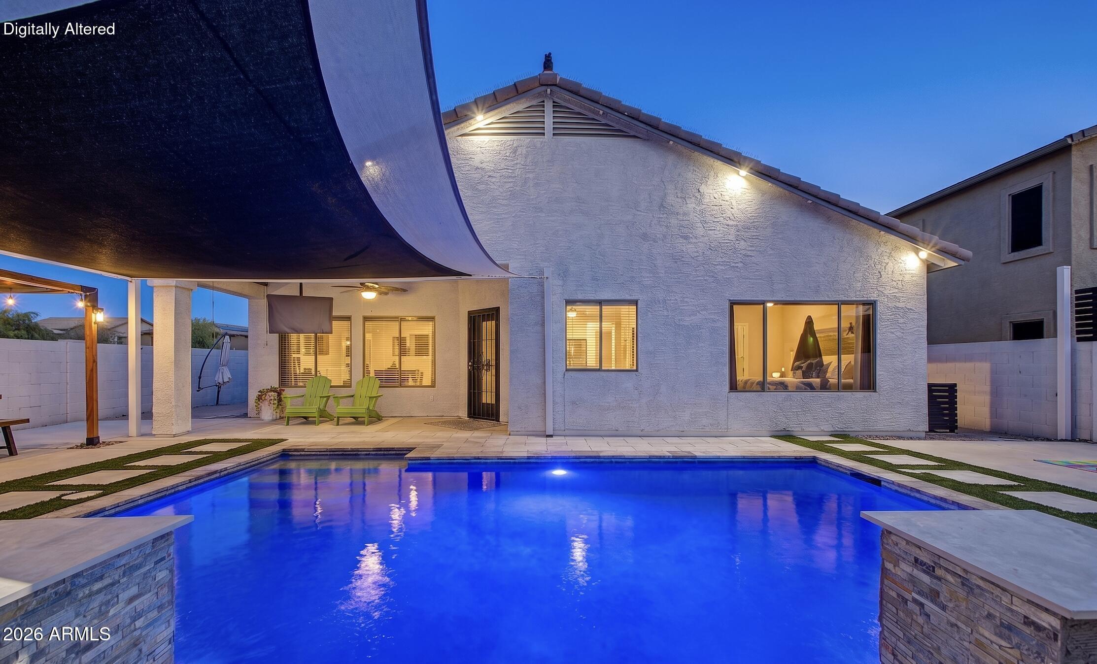 833 W VINEYARD PLAINS Drive