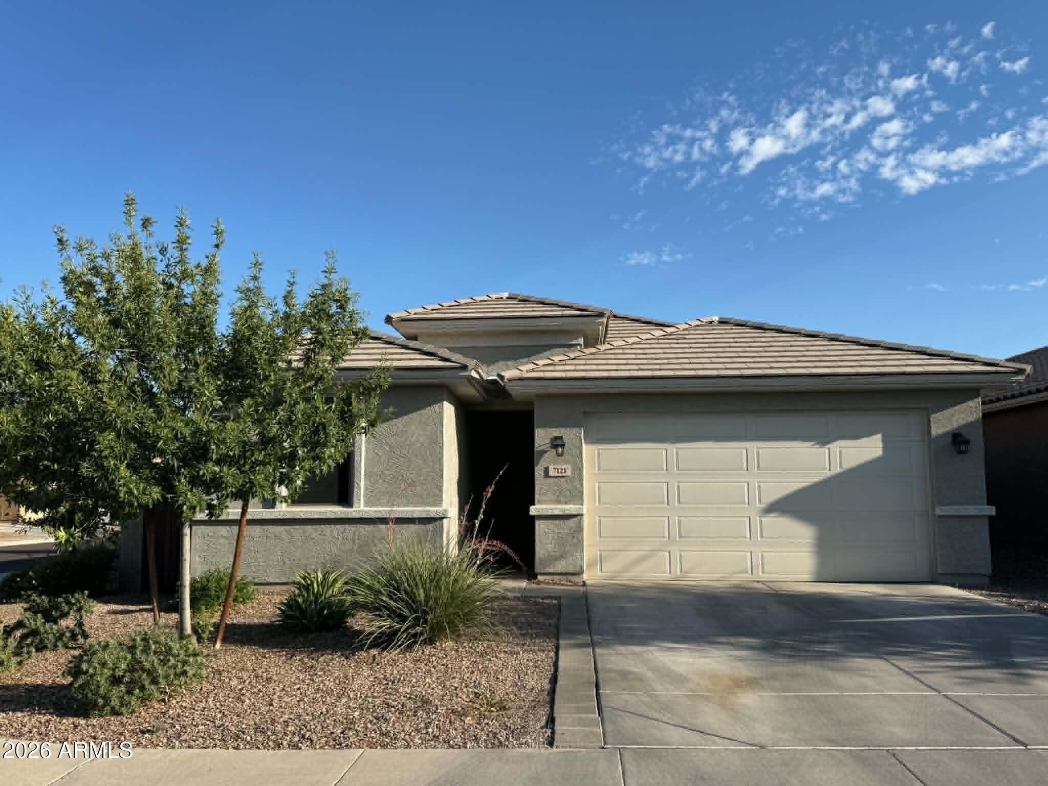 7121 W SOLANO Drive N