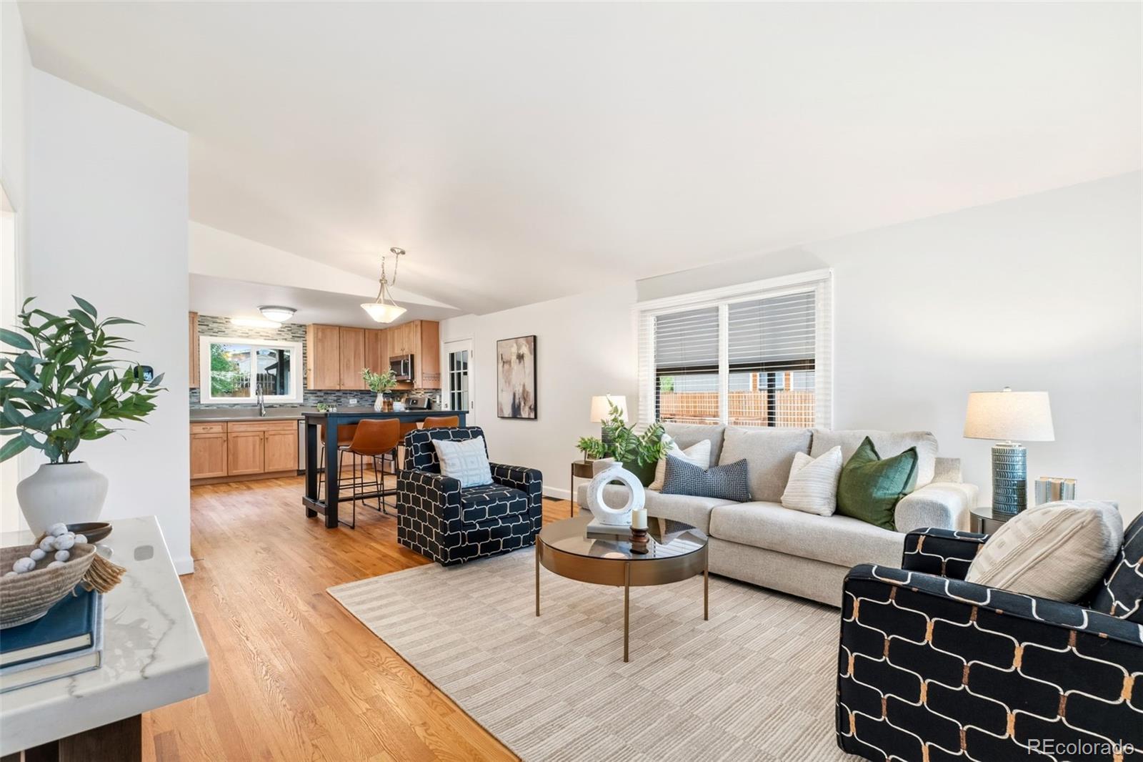 425 W 4th Avenue Drive