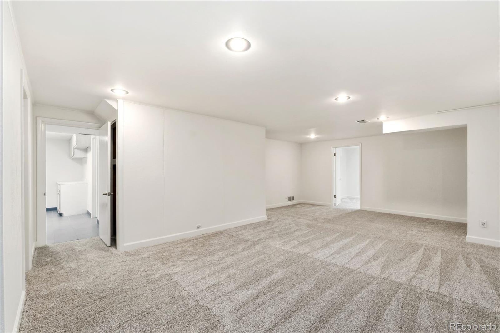 425 W 4th Avenue Drive