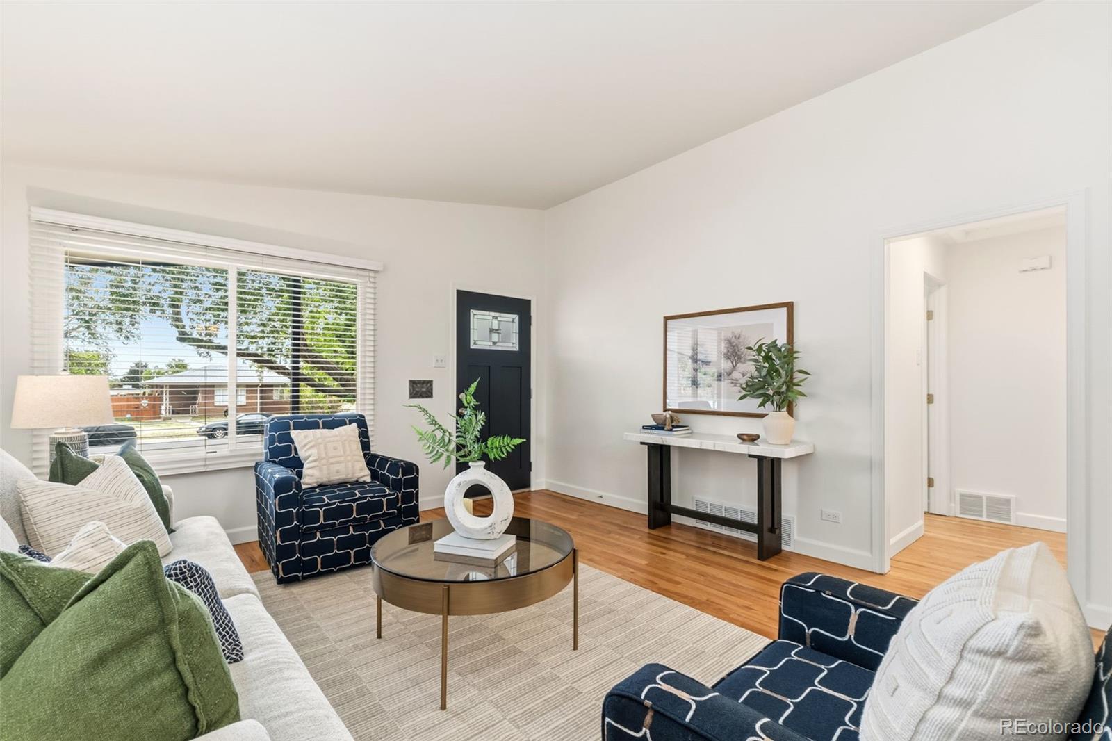 425 W 4th Avenue Drive