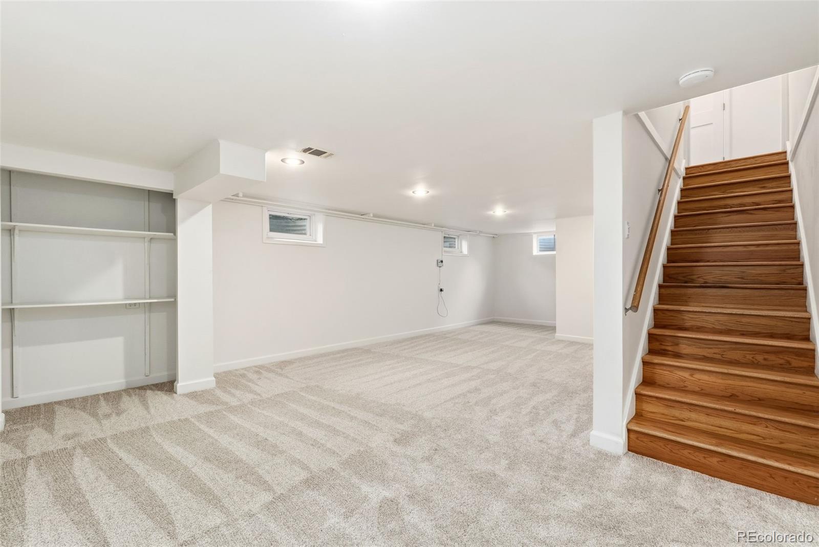 425 W 4th Avenue Drive
