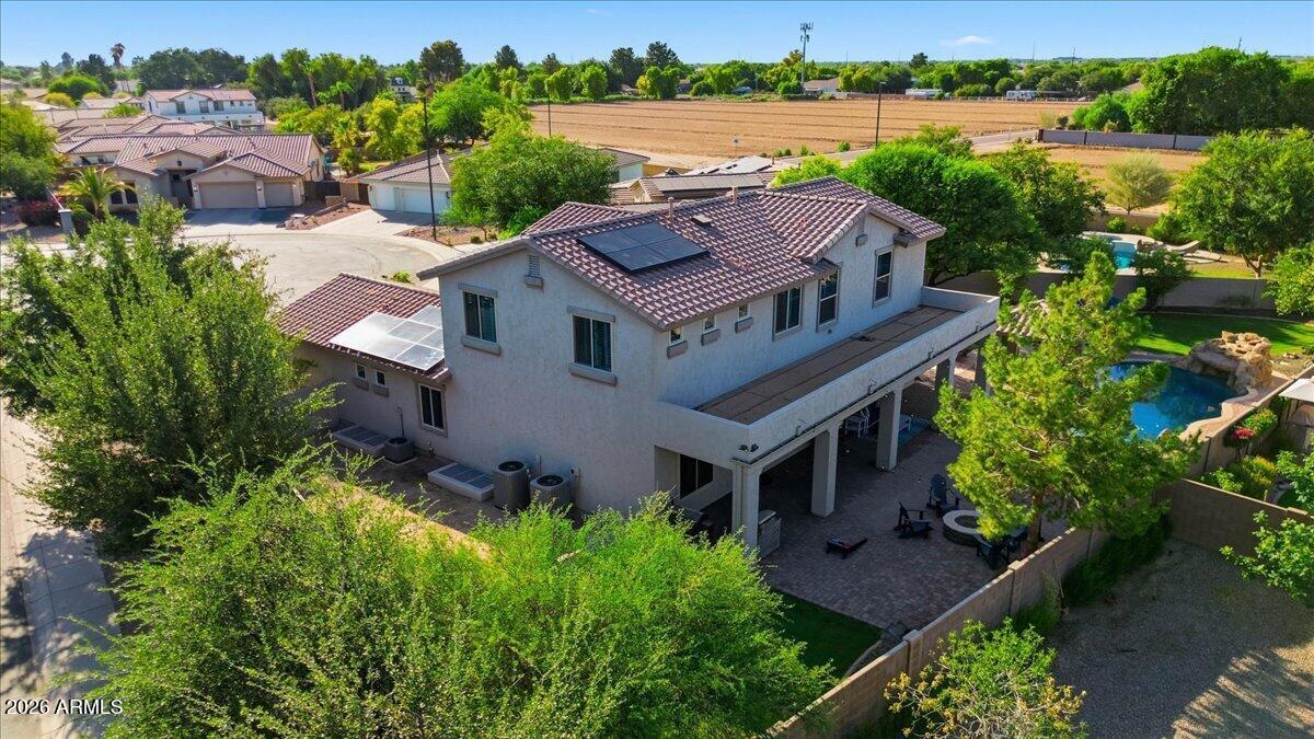 1122 E LODGEPOLE Drive