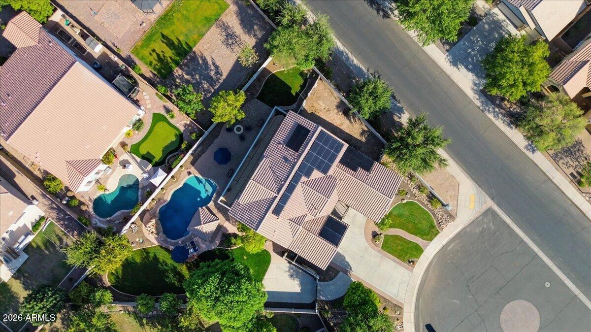 1122 E LODGEPOLE Drive