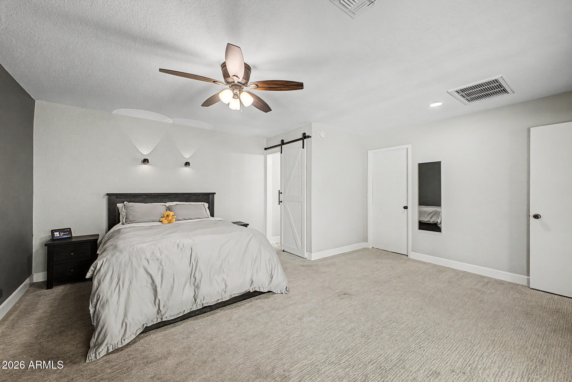 2019 E FOUNTAIN Street