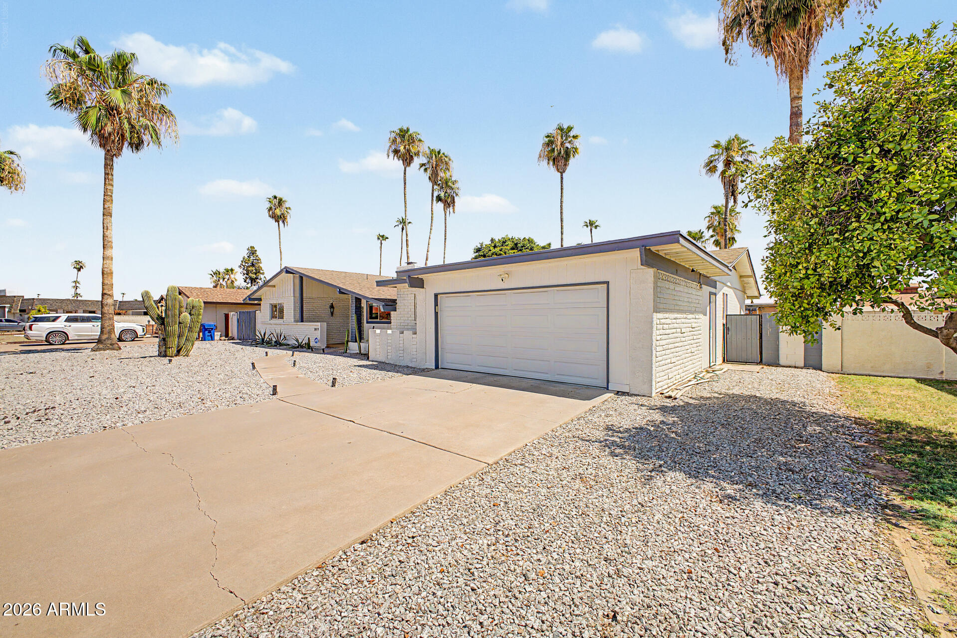 2019 E FOUNTAIN Street