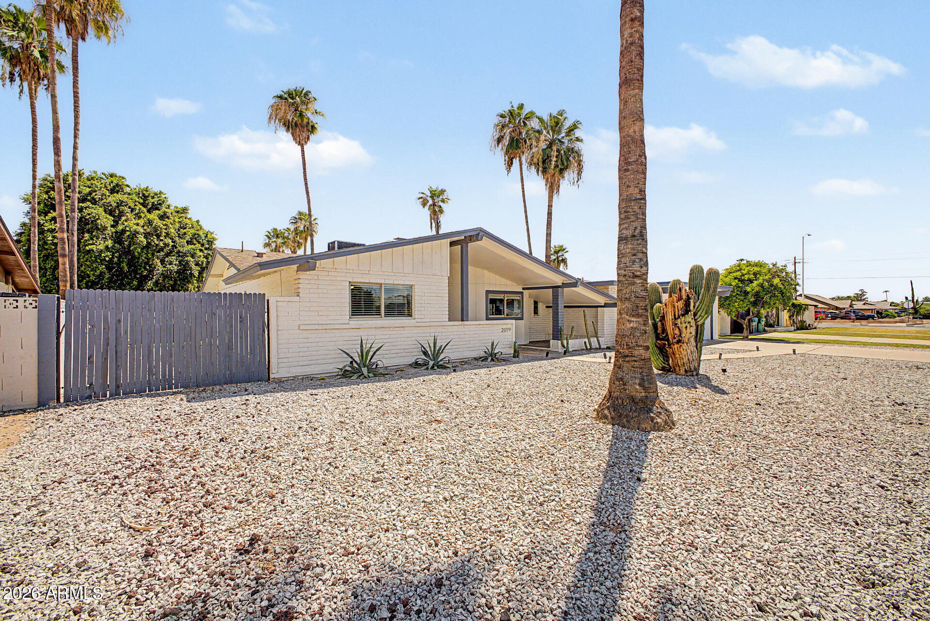 2019 E FOUNTAIN Street