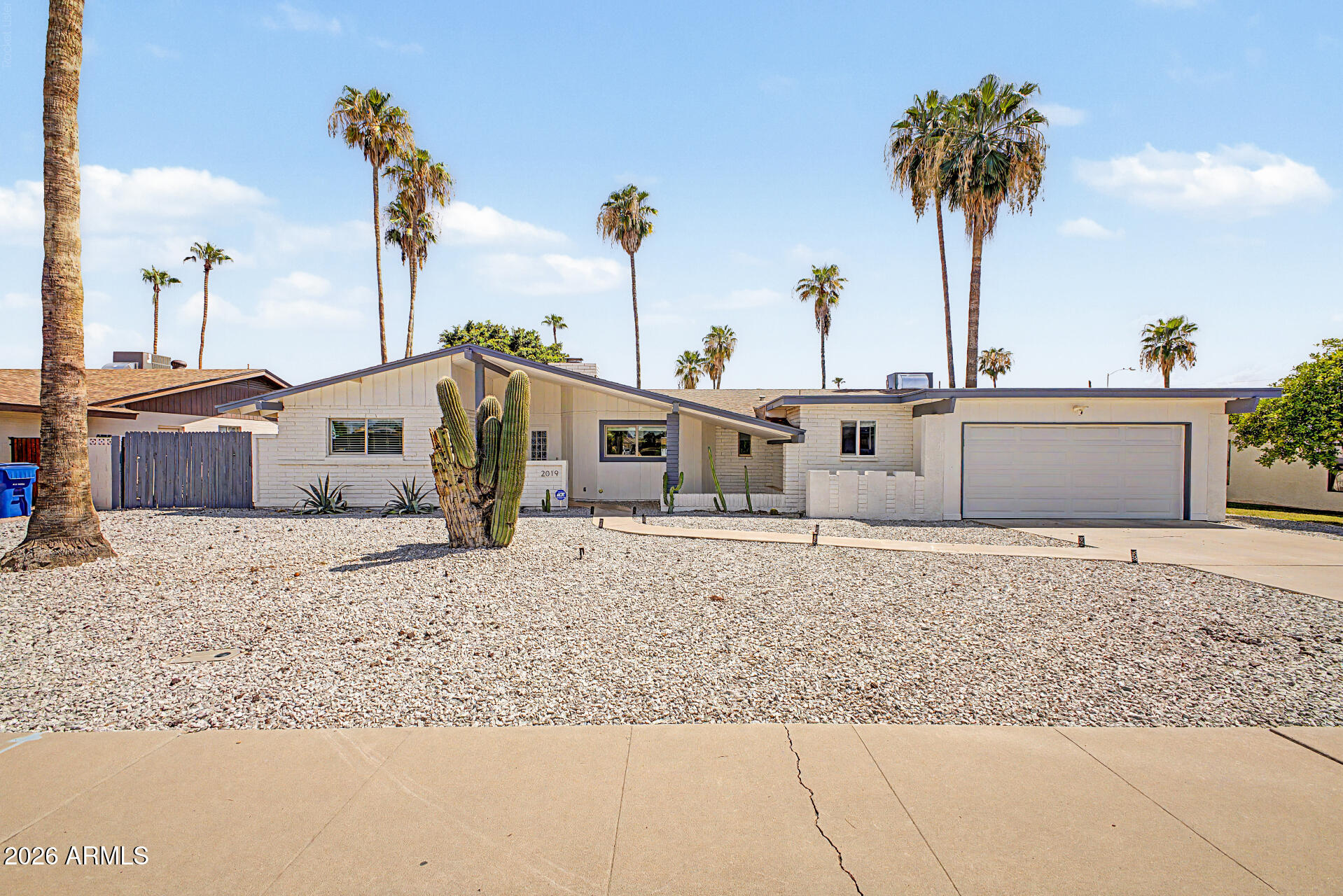 2019 E FOUNTAIN Street
