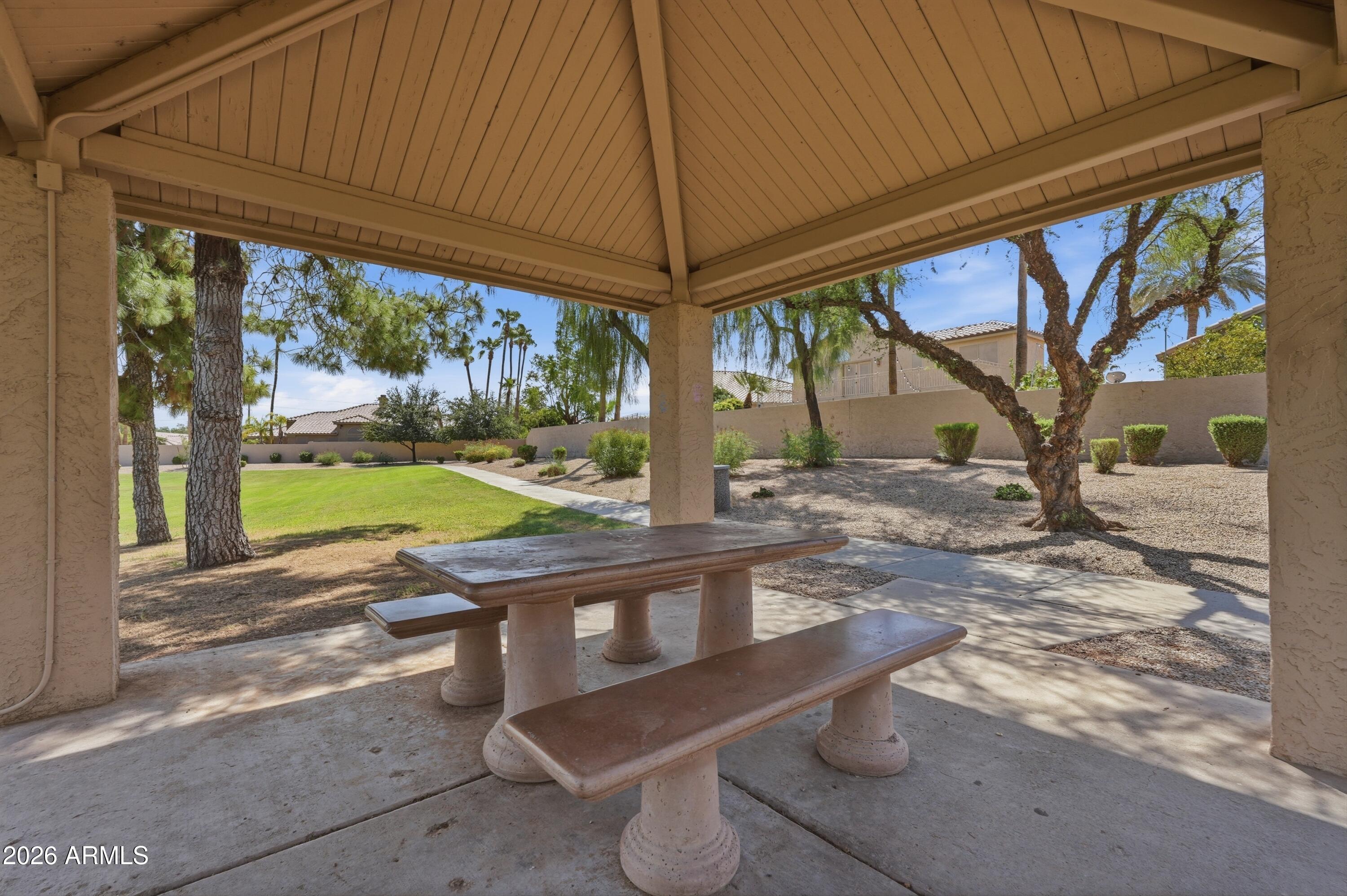 1633 E BARBARITA Avenue