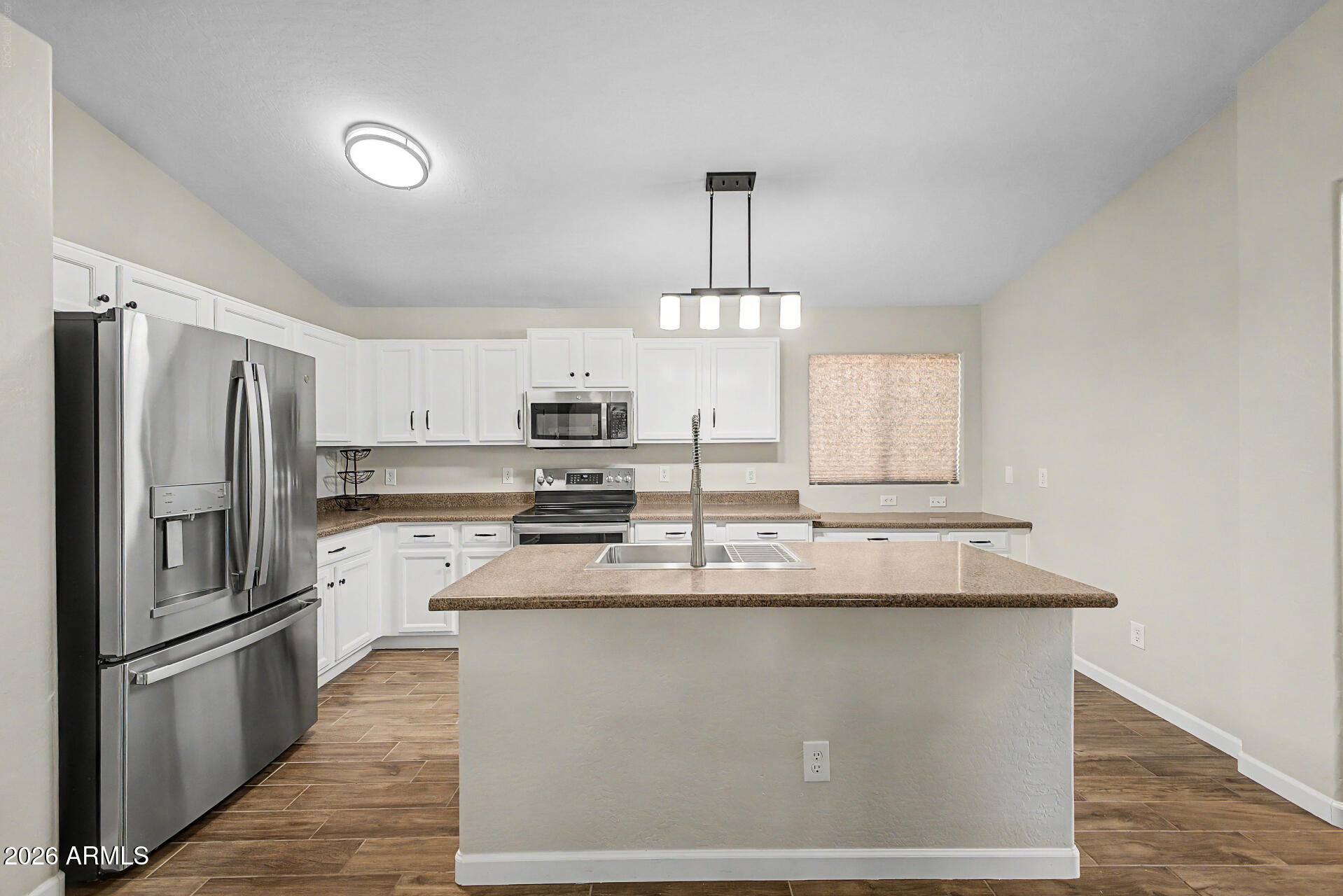 10993 W LOMA Lane