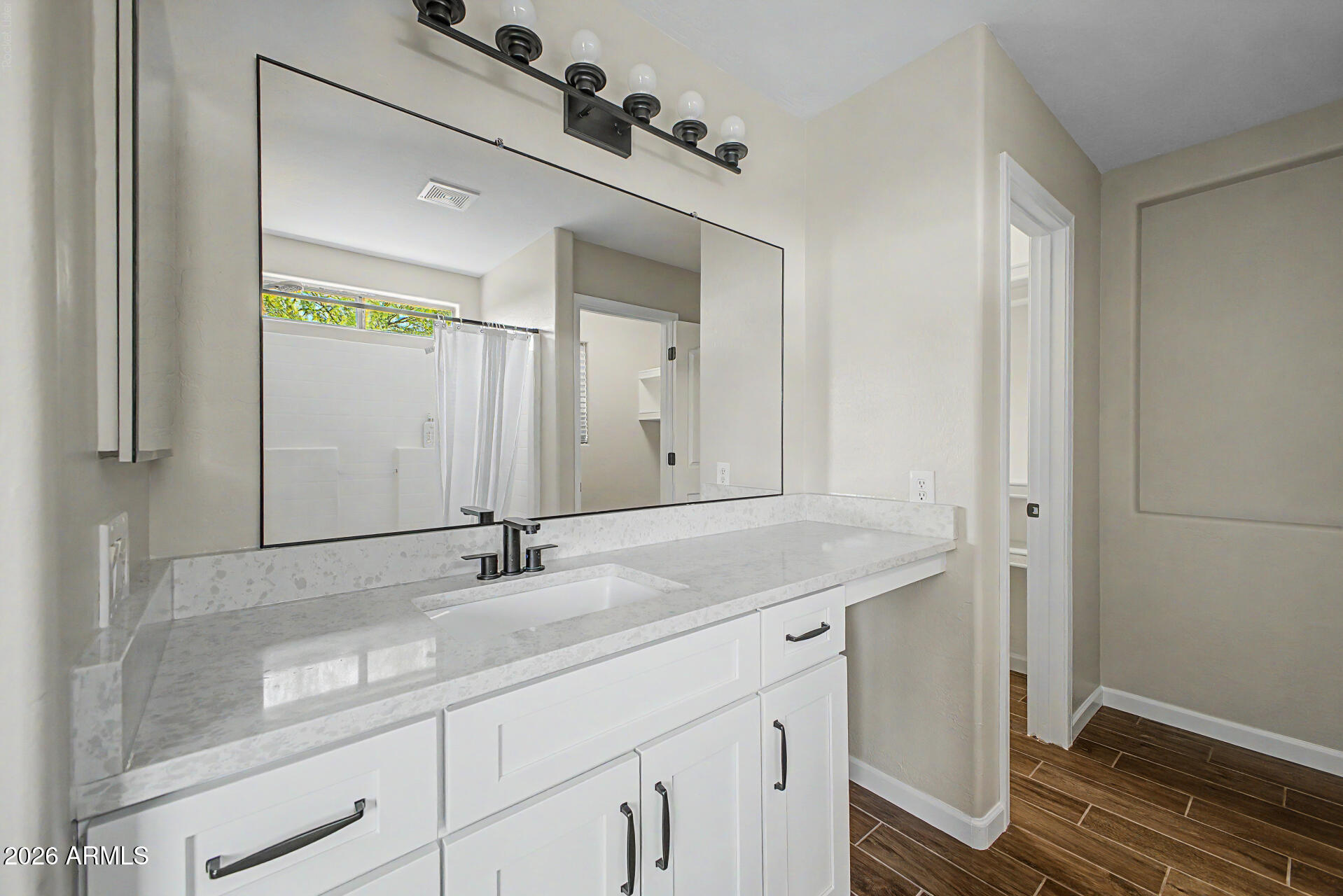 10993 W LOMA Lane