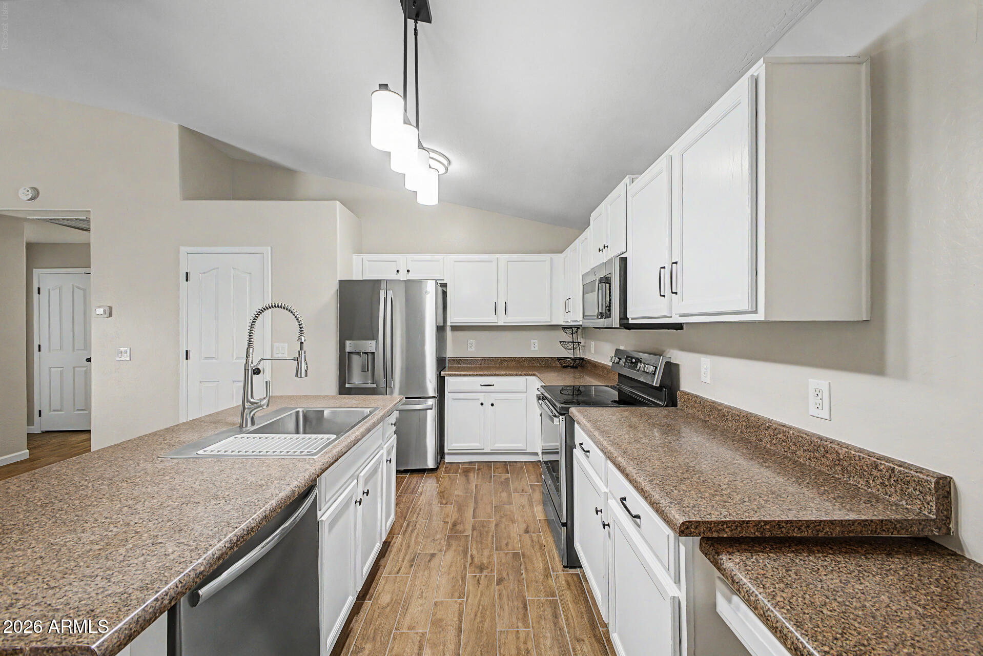 10993 W LOMA Lane