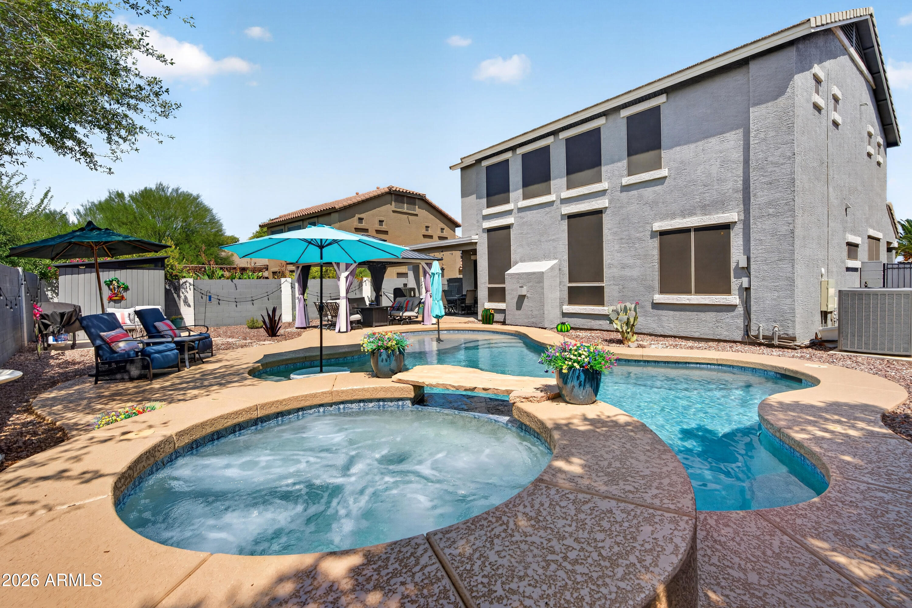 879 W HOLSTEIN Trail