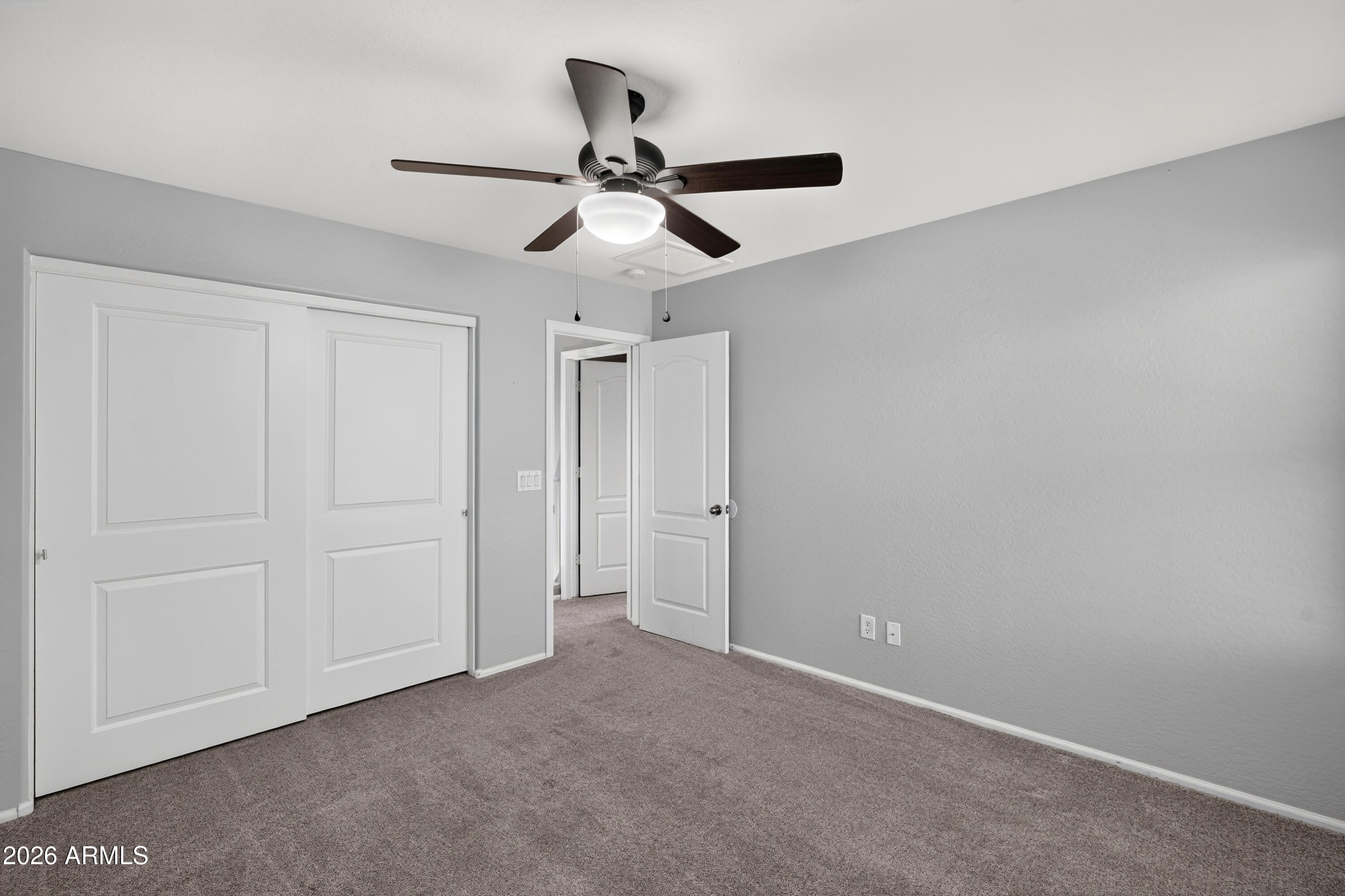 879 W HOLSTEIN Trail