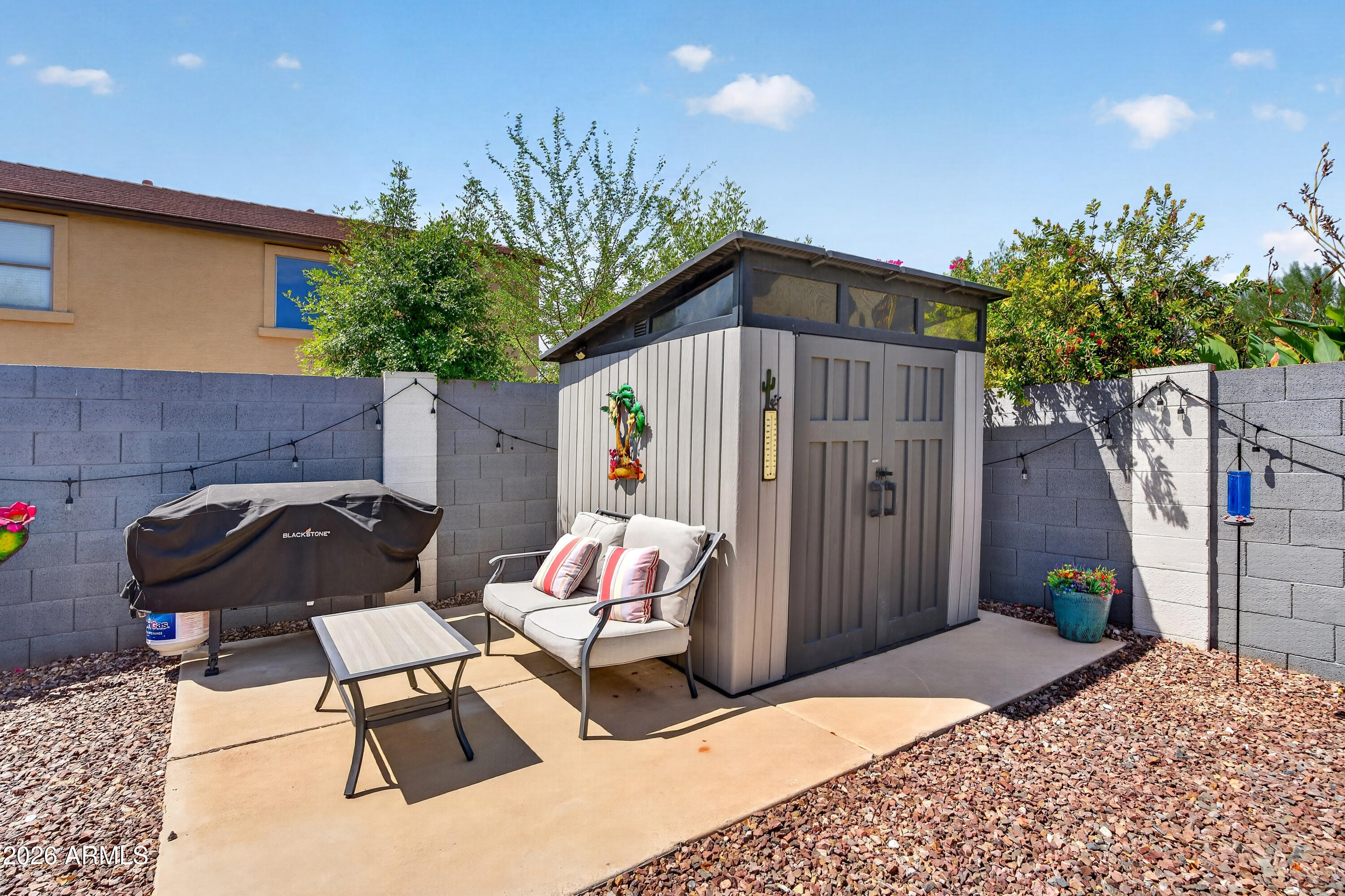 879 W HOLSTEIN Trail