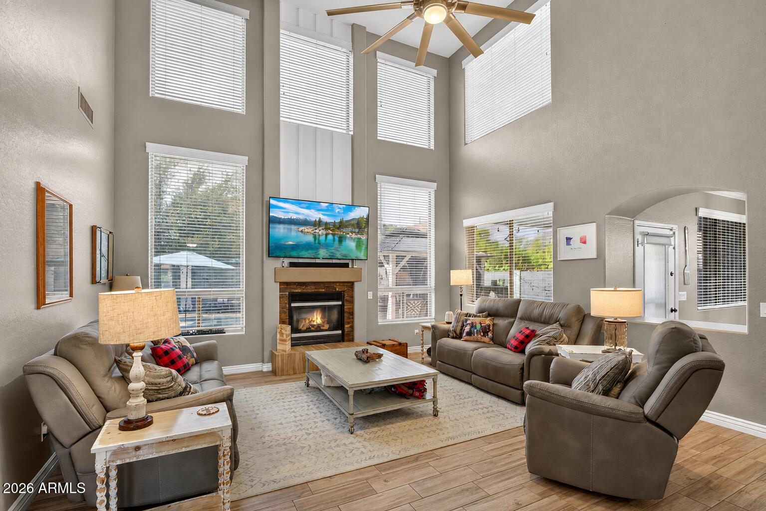 879 W HOLSTEIN Trail