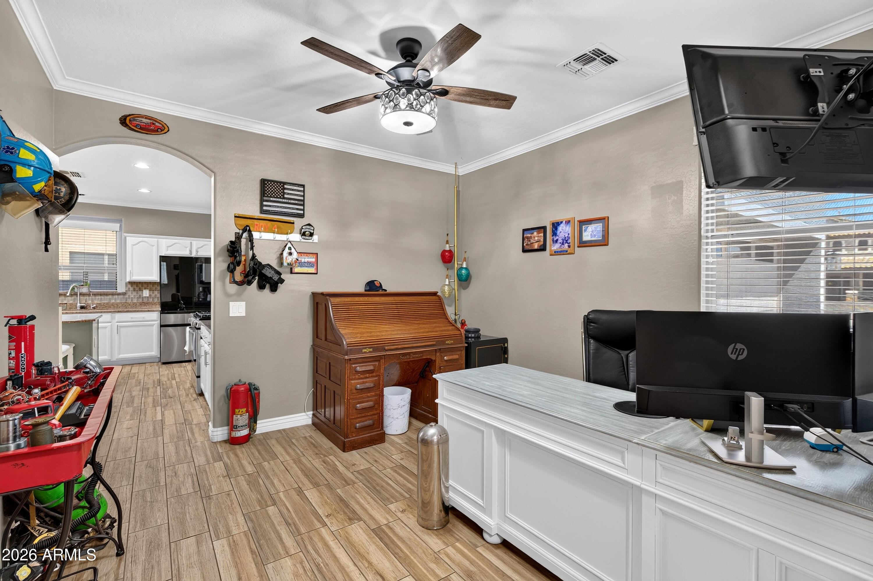 879 W HOLSTEIN Trail