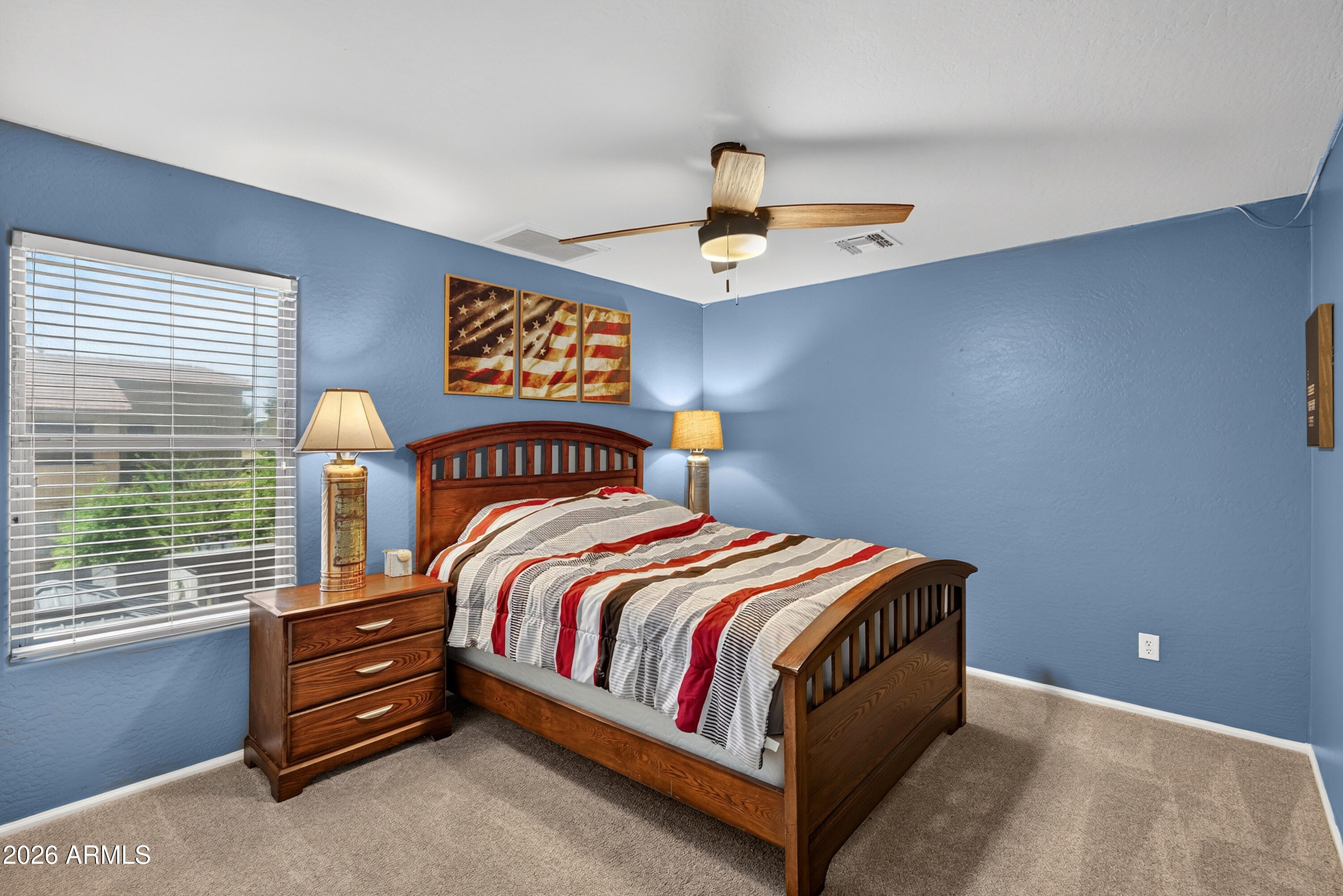 879 W HOLSTEIN Trail