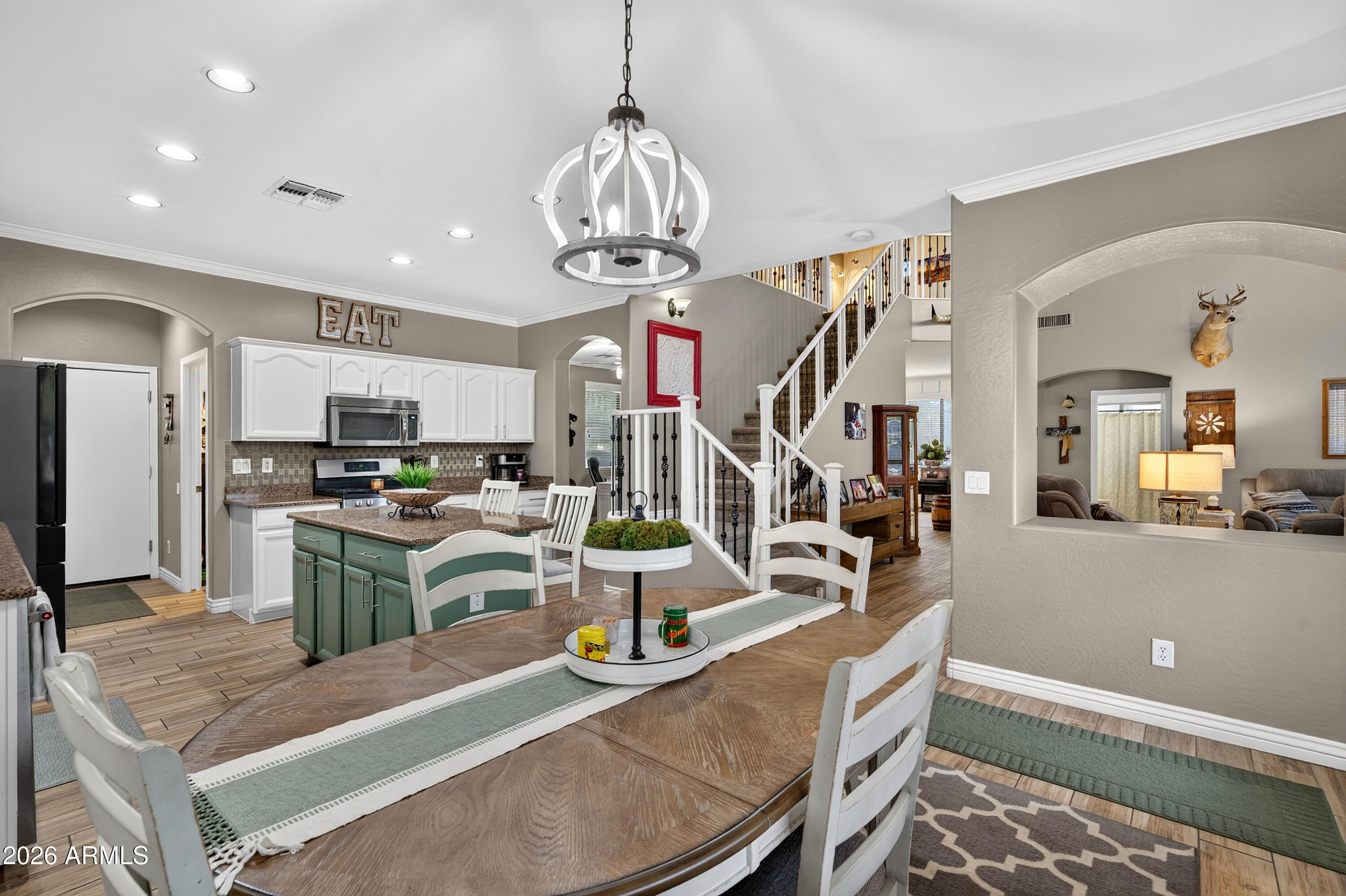 879 W HOLSTEIN Trail