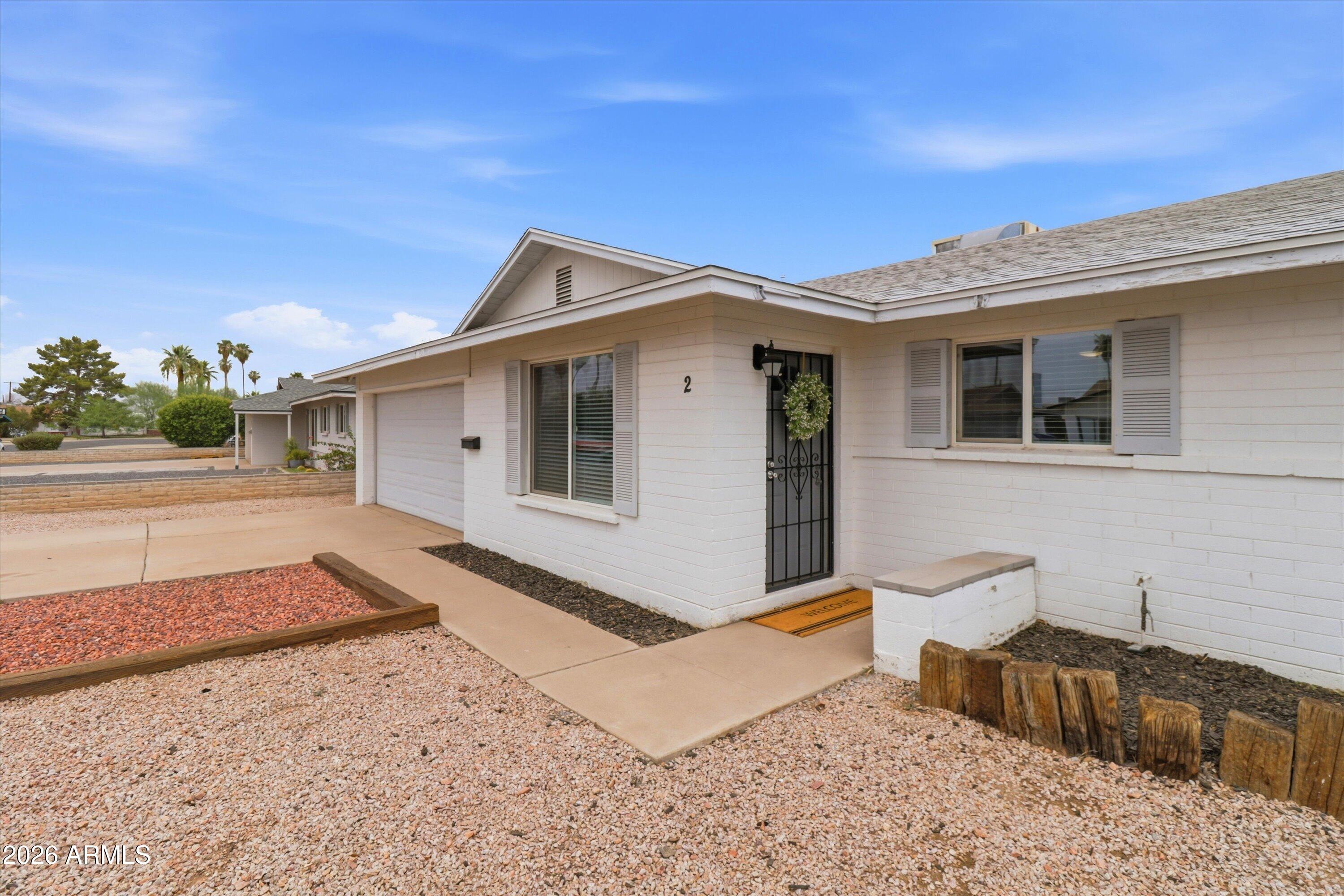 2 W FAIRMONT Drive