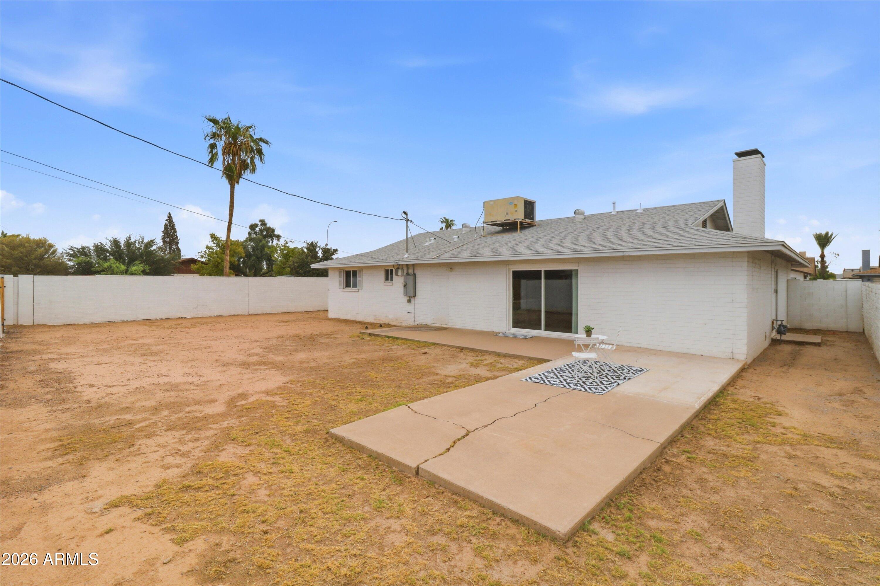 2 W FAIRMONT Drive