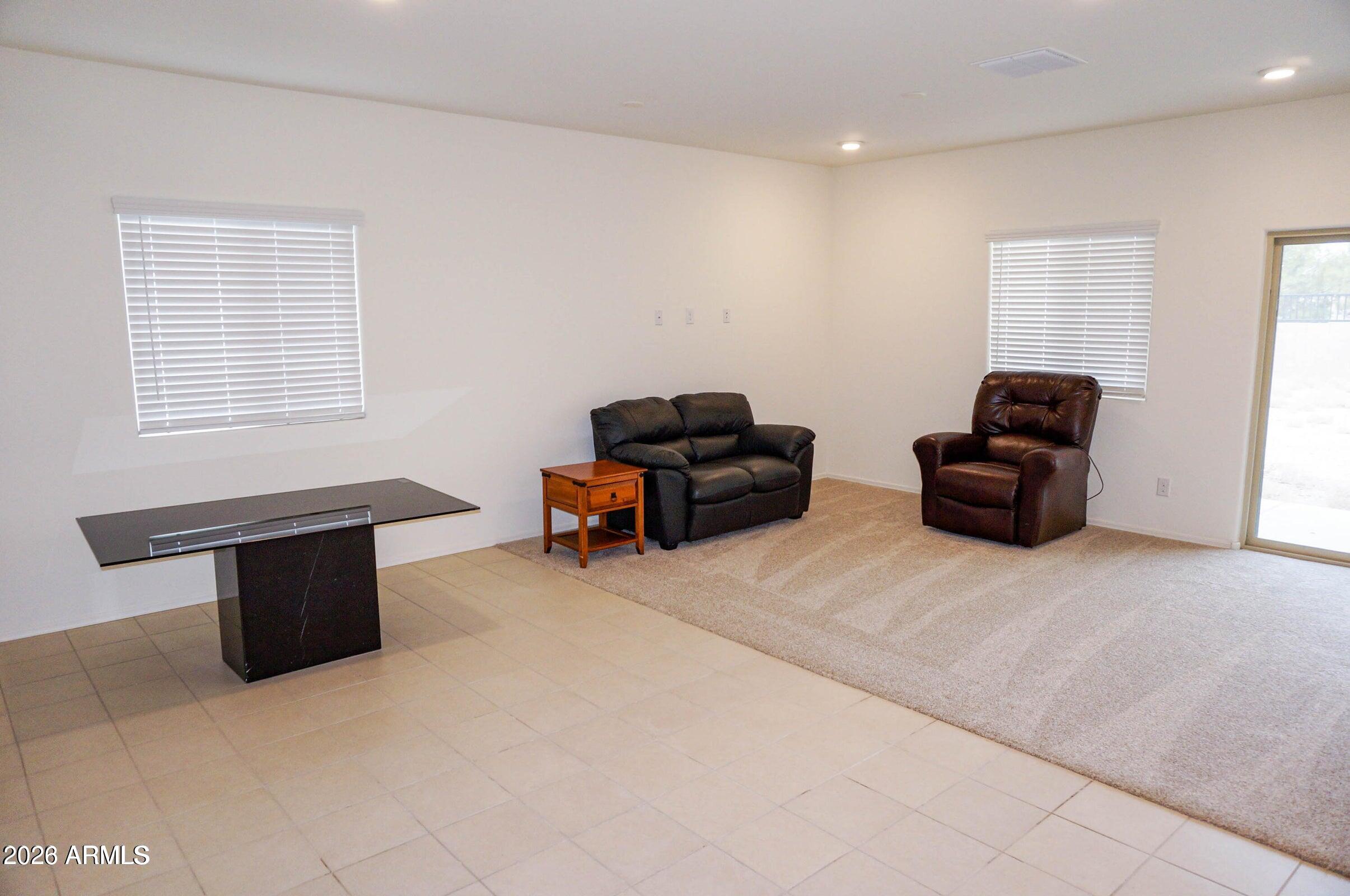 104 E MOONLIGHT Trail