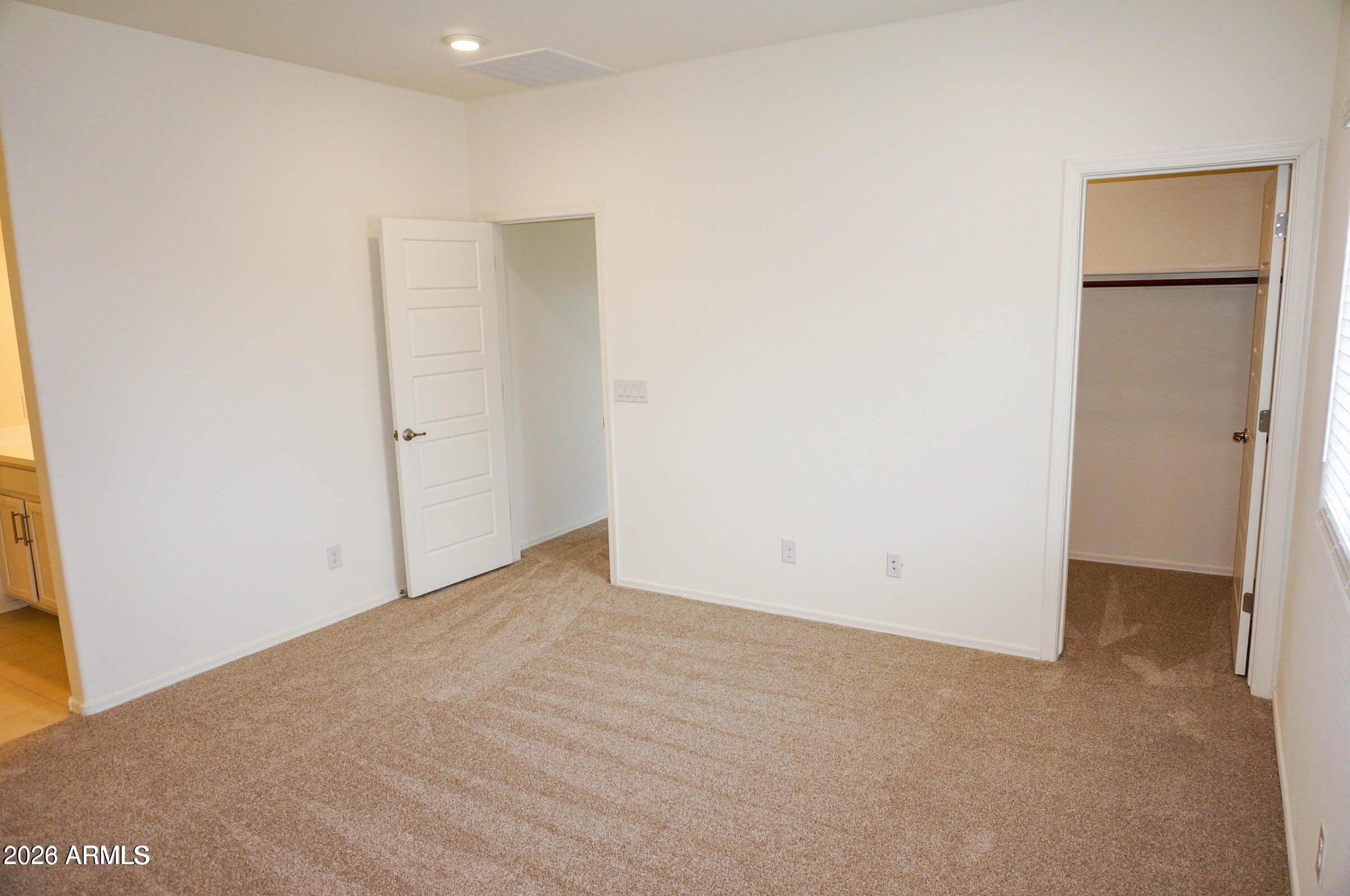 104 E MOONLIGHT Trail