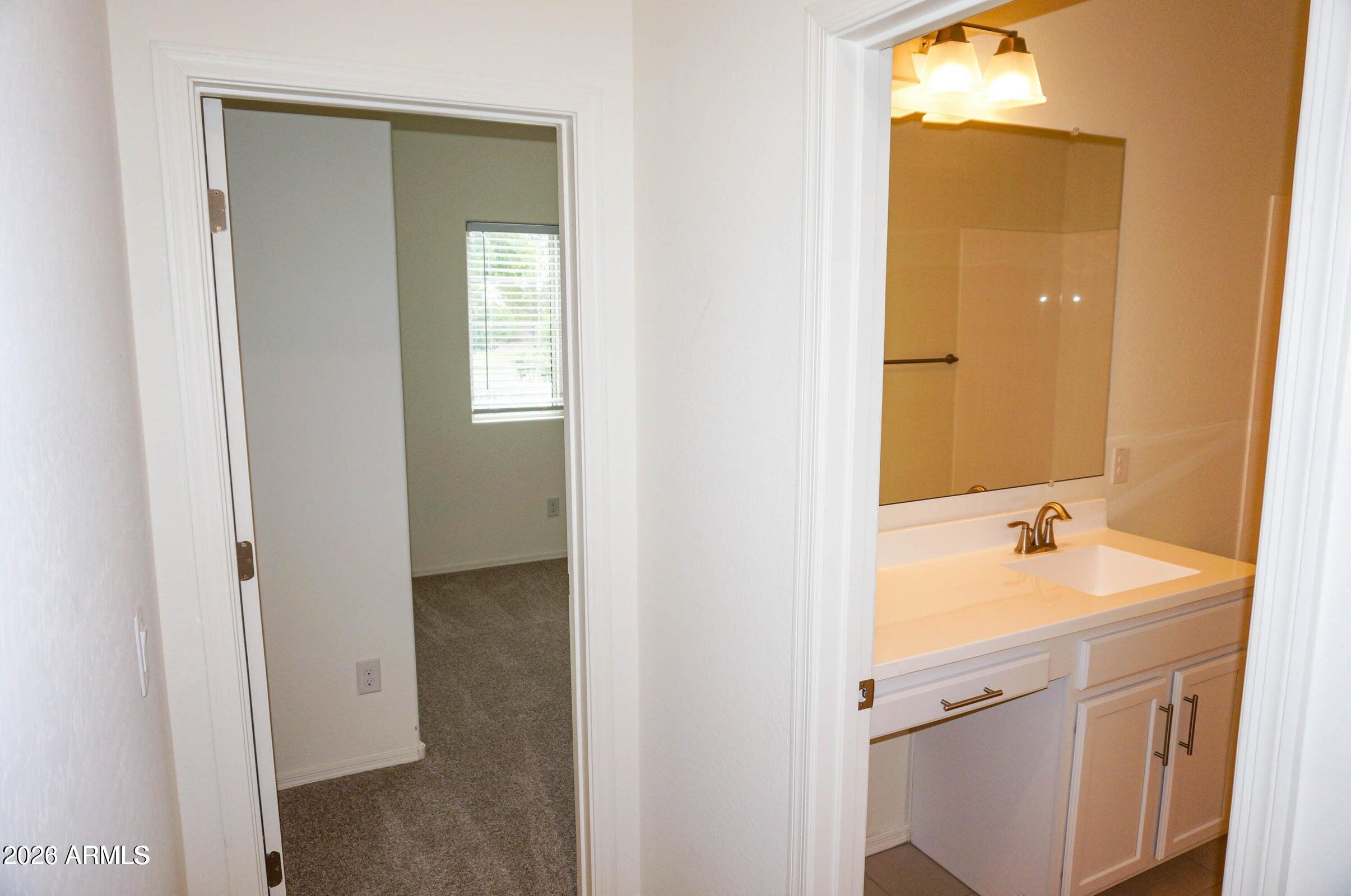 104 E MOONLIGHT Trail