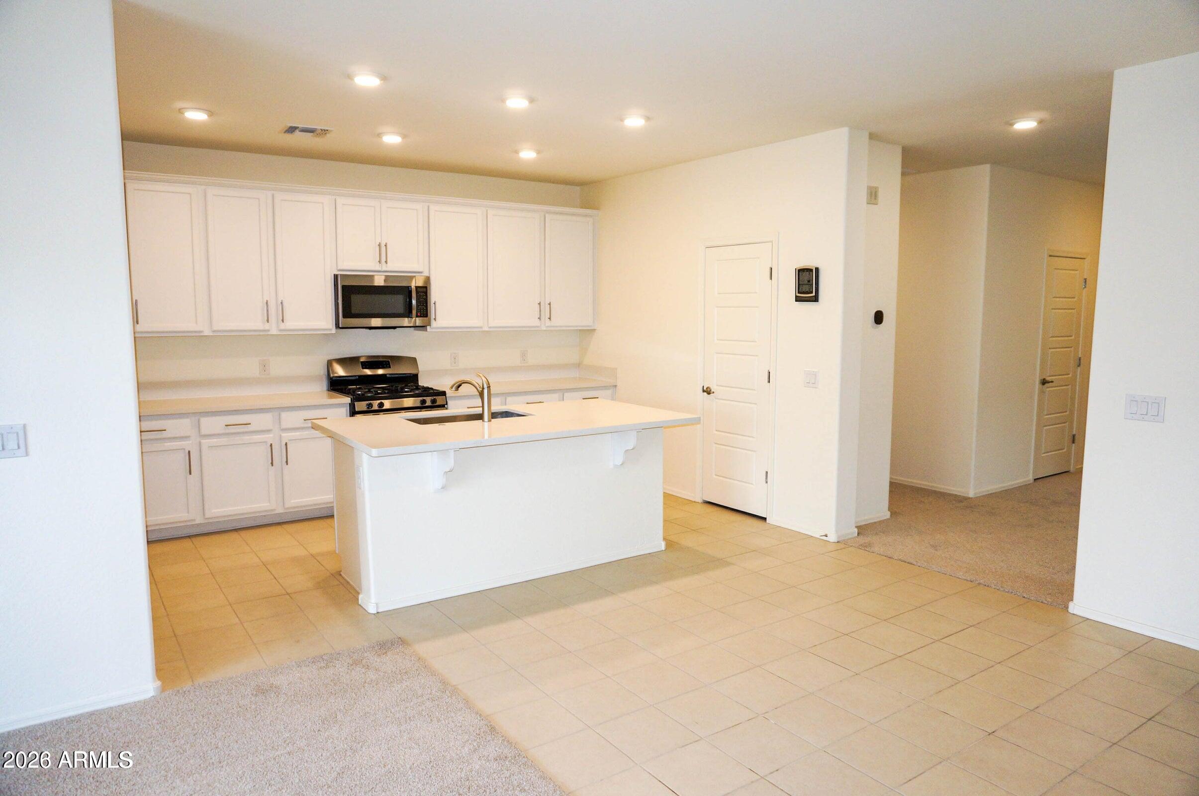 104 E MOONLIGHT Trail