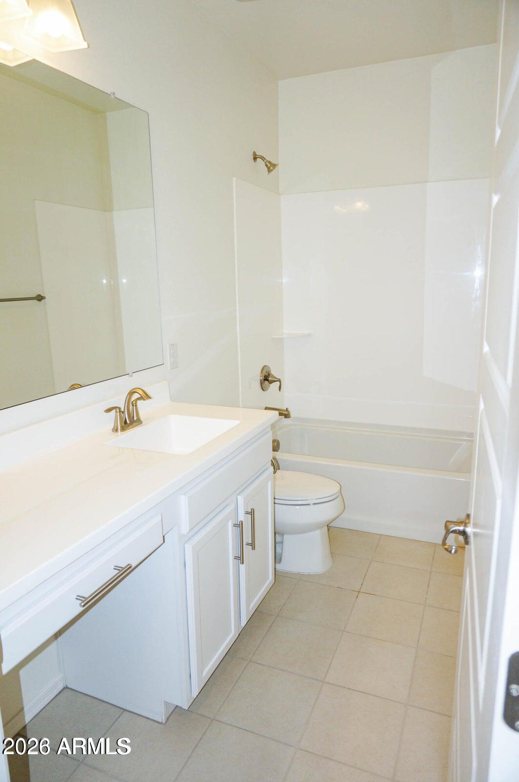 104 E MOONLIGHT Trail