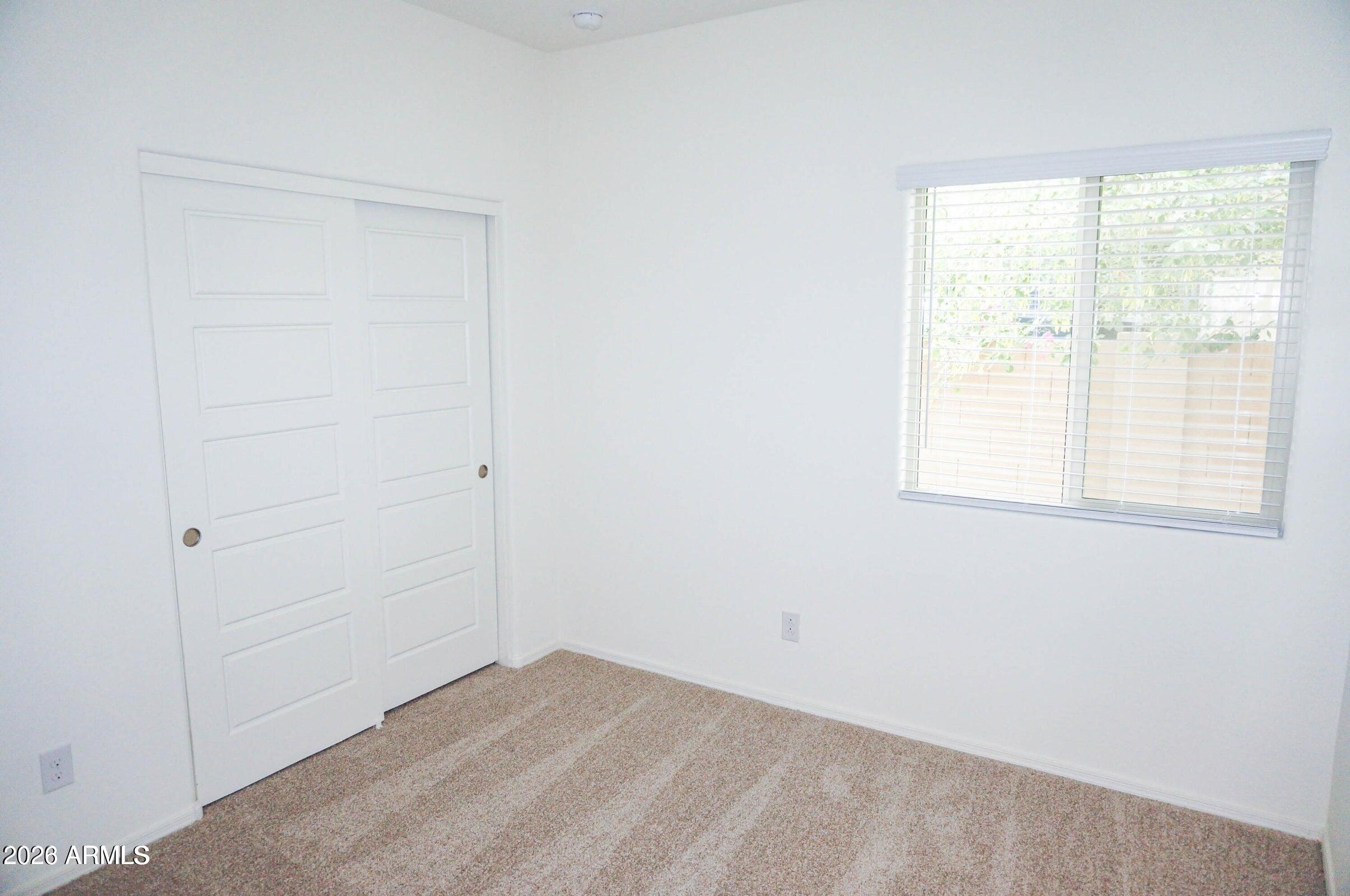 104 E MOONLIGHT Trail