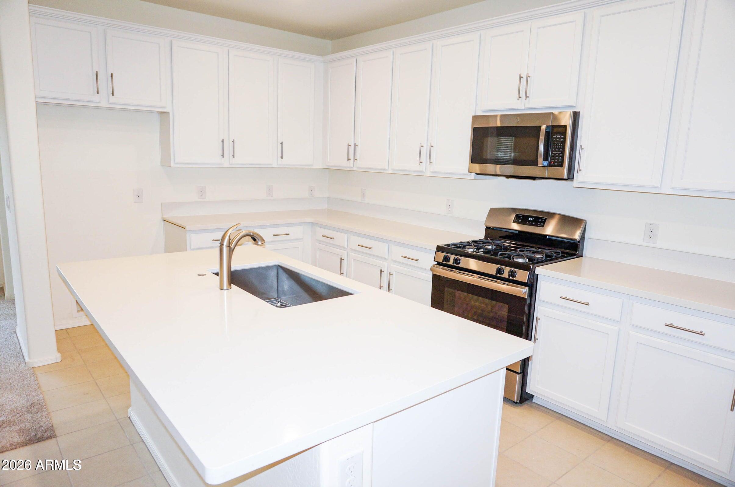 104 E MOONLIGHT Trail