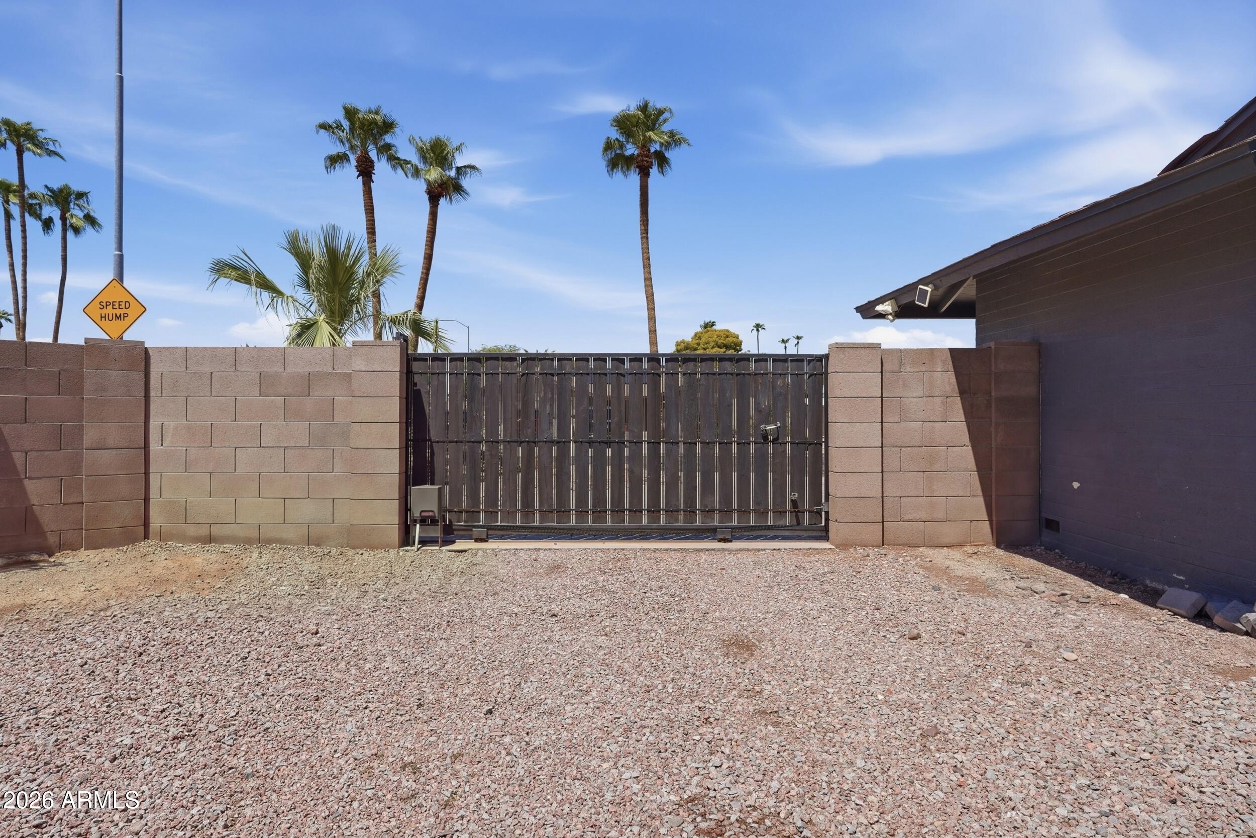 2653 W OBISPO Circle