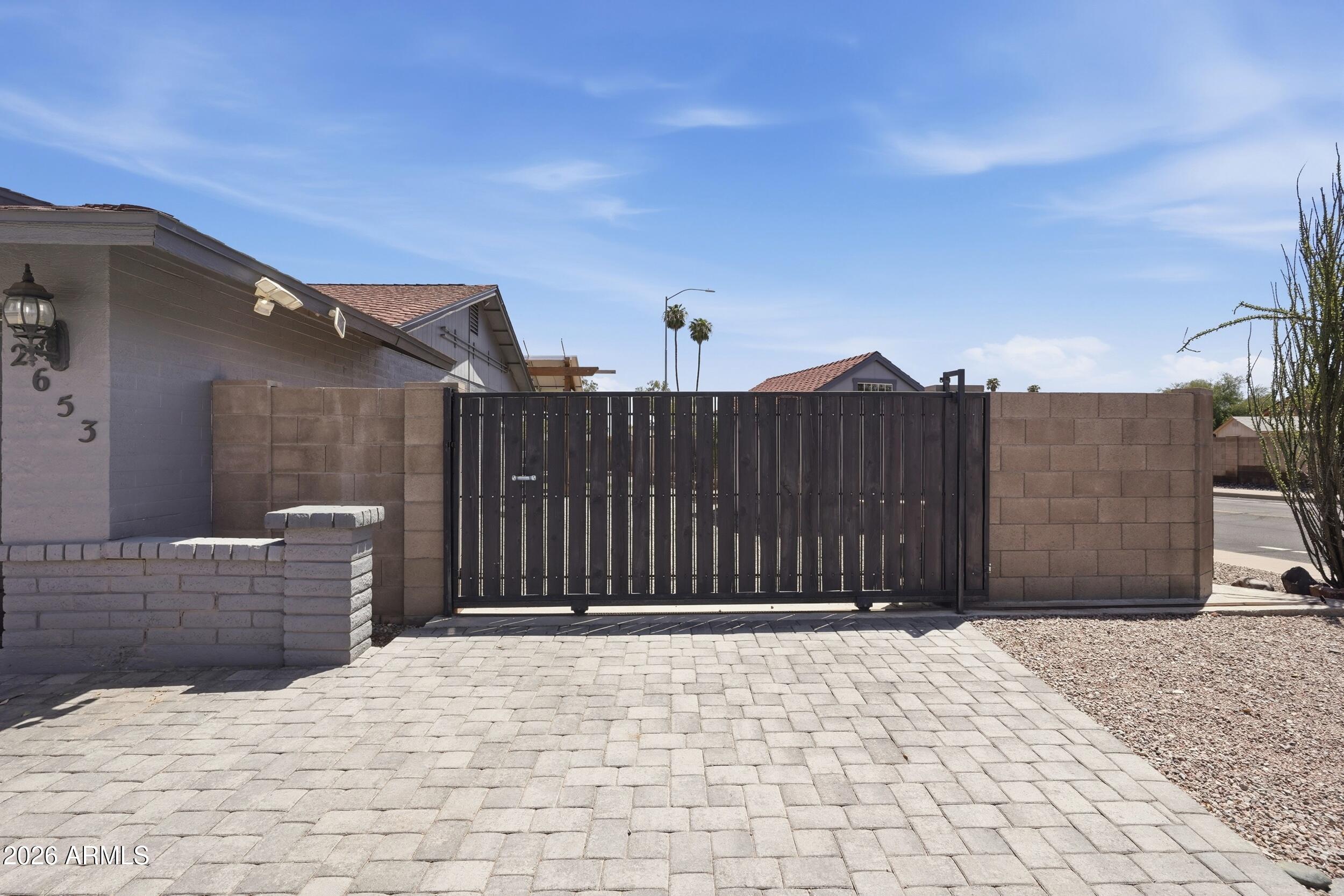 2653 W OBISPO Circle