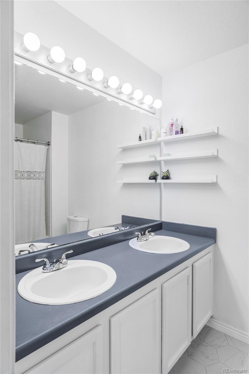 6013 Castlegate Drive Unit: D33
