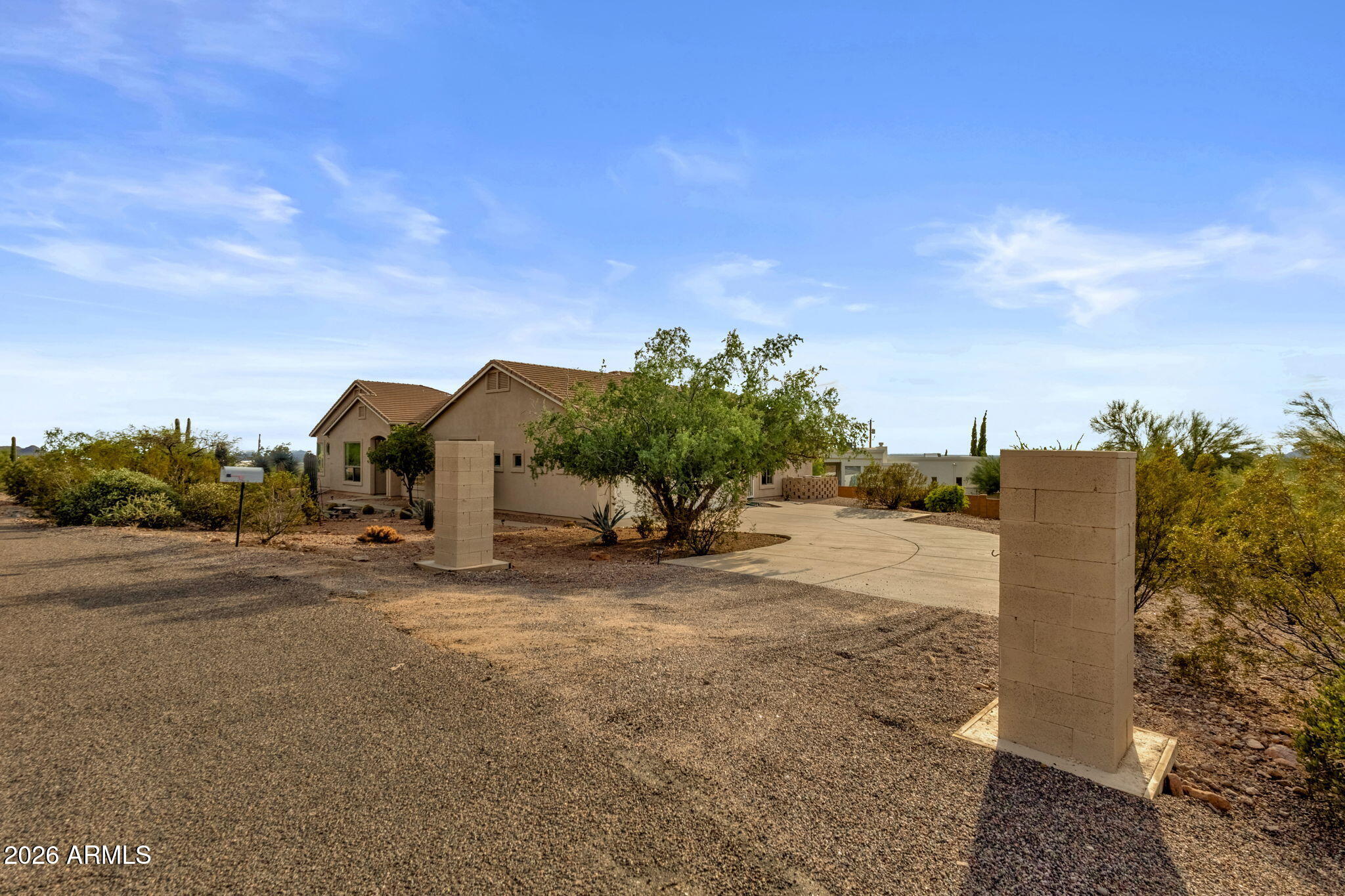 2564 N CHARLEBOIS Road