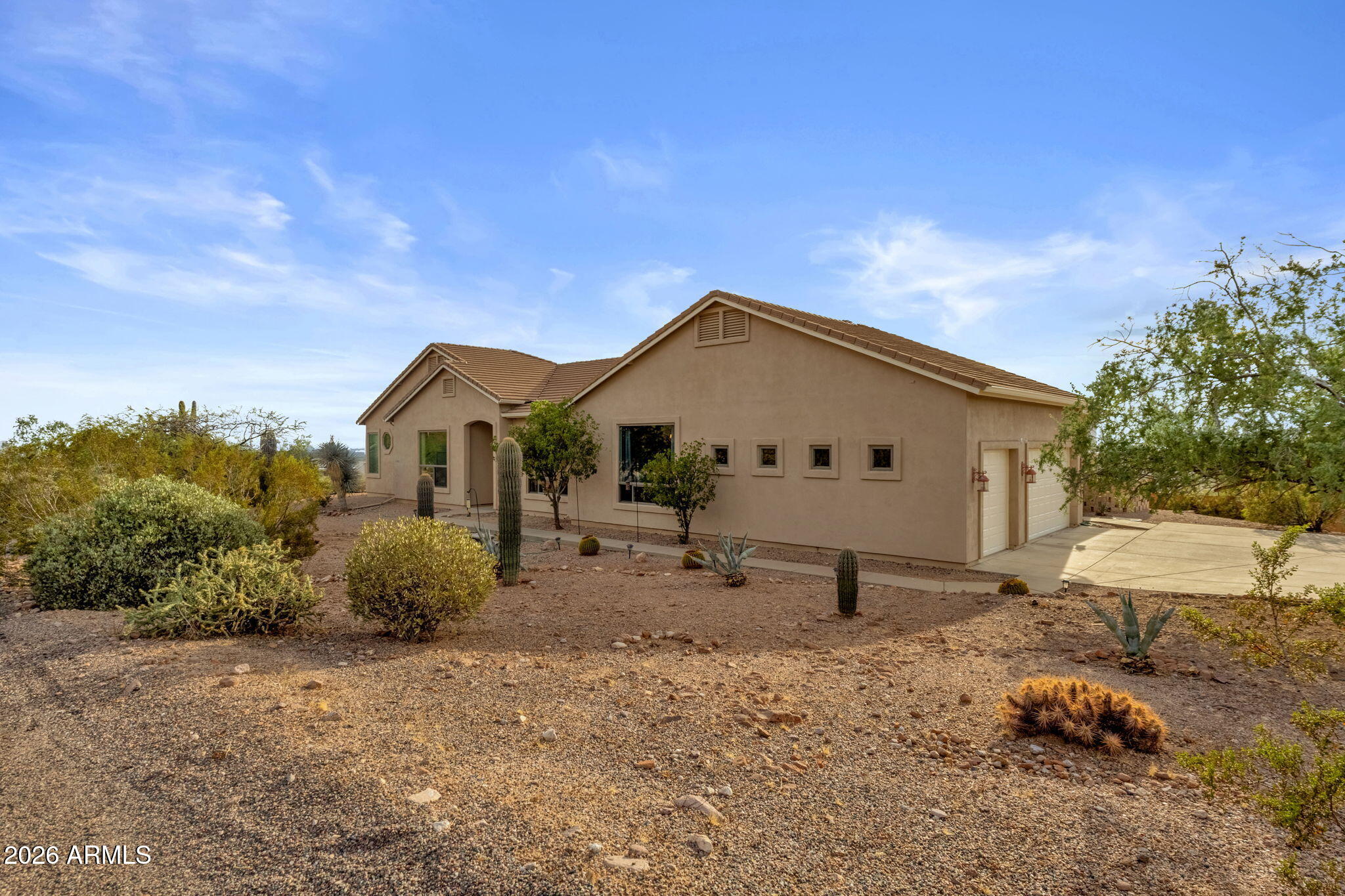 2564 N CHARLEBOIS Road